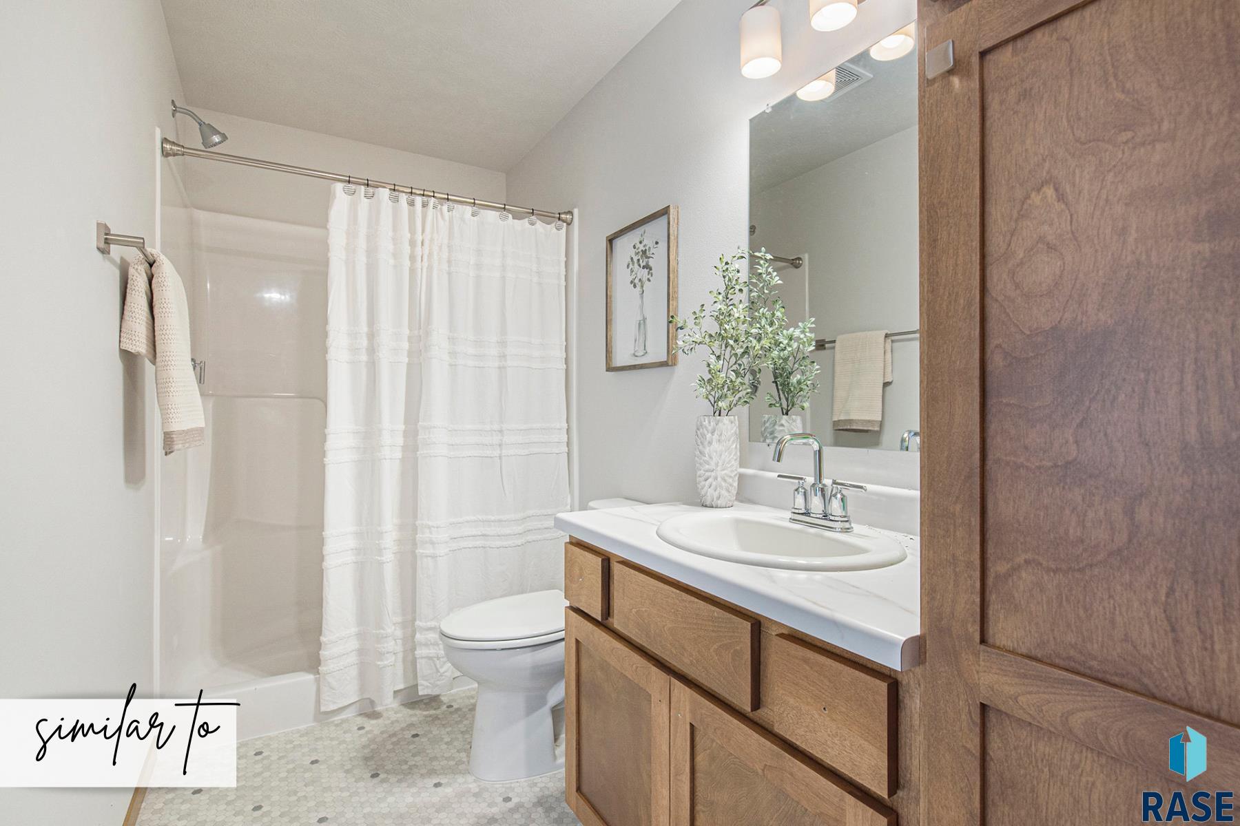 8007 Tencate Pl, Sioux Falls