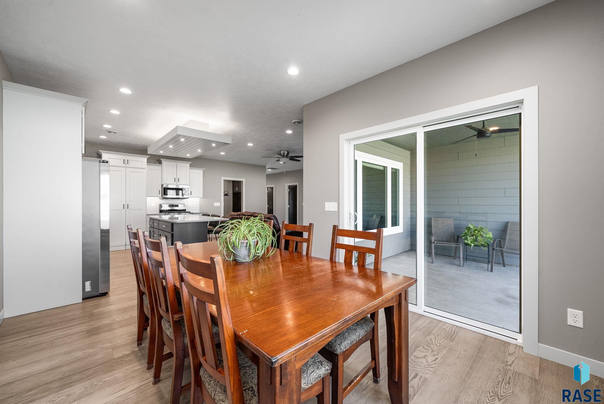 310 Quartzite Ave, Tea