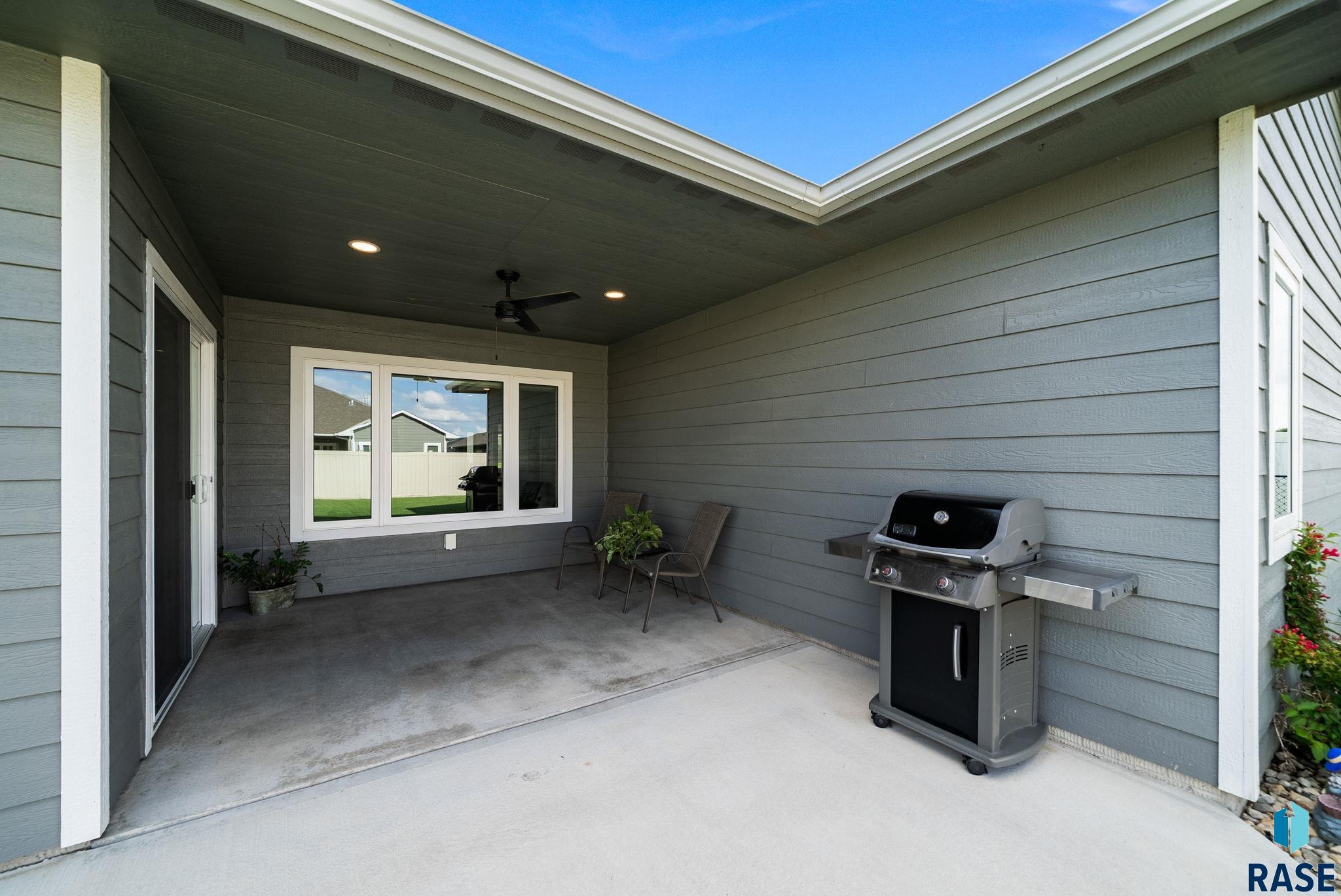 310 Quartzite Ave, Tea