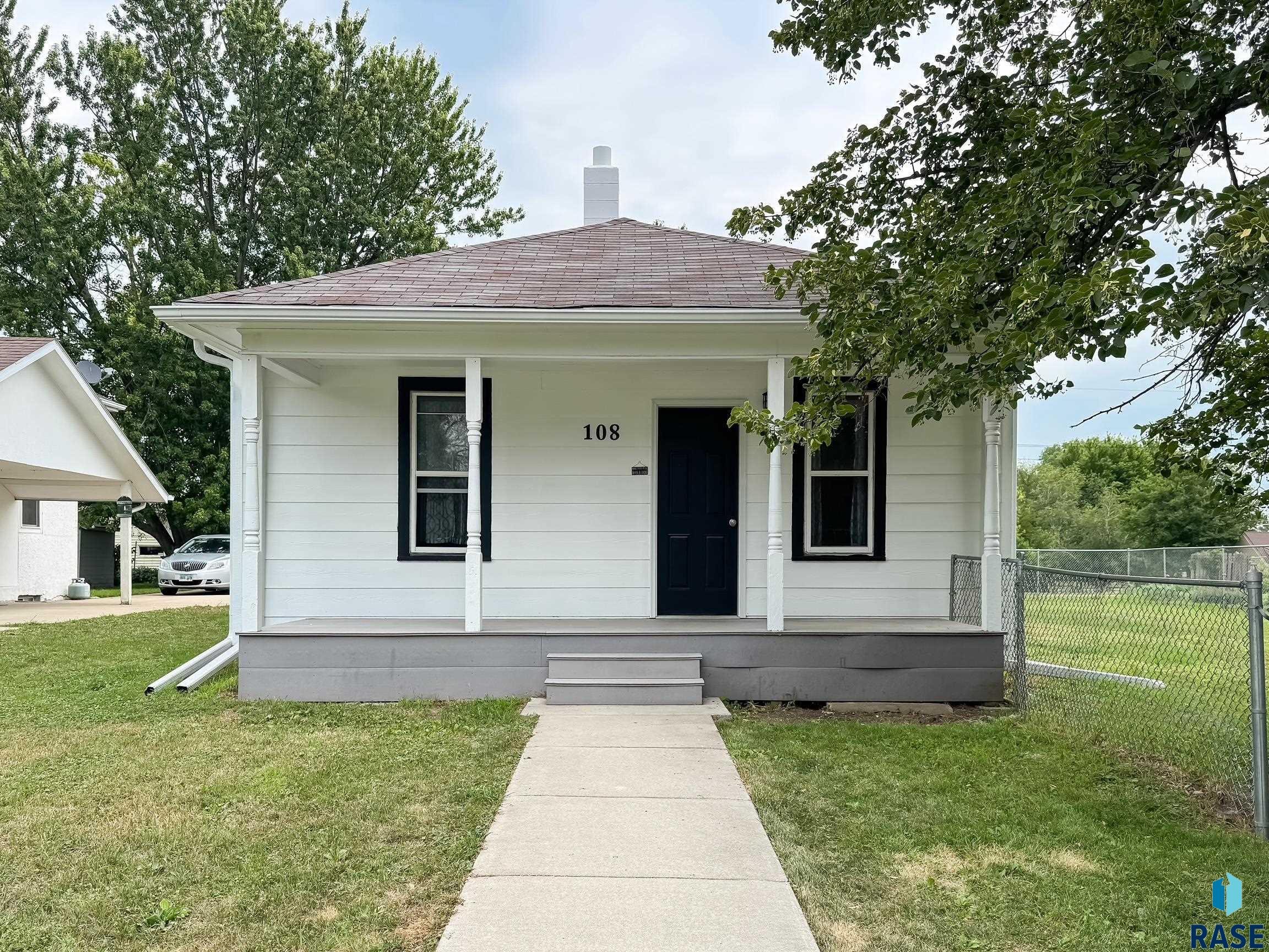 108 N 2nd Ave
