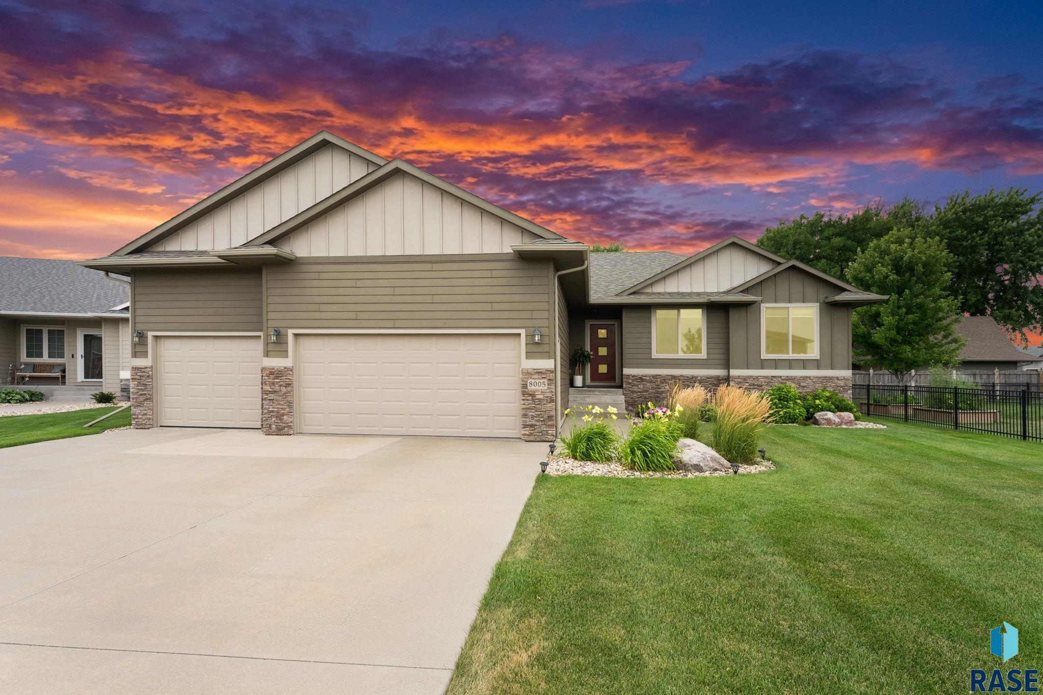8005 S Brande Acres Cir, Sioux Falls