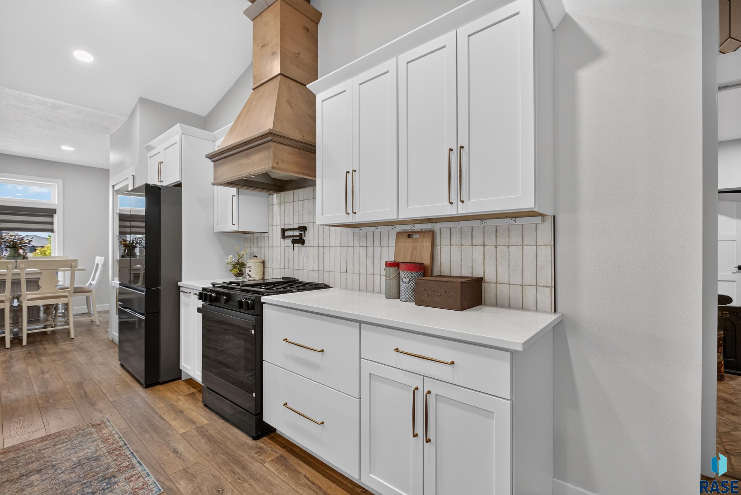 5504 Morningside Cir, Sioux Falls