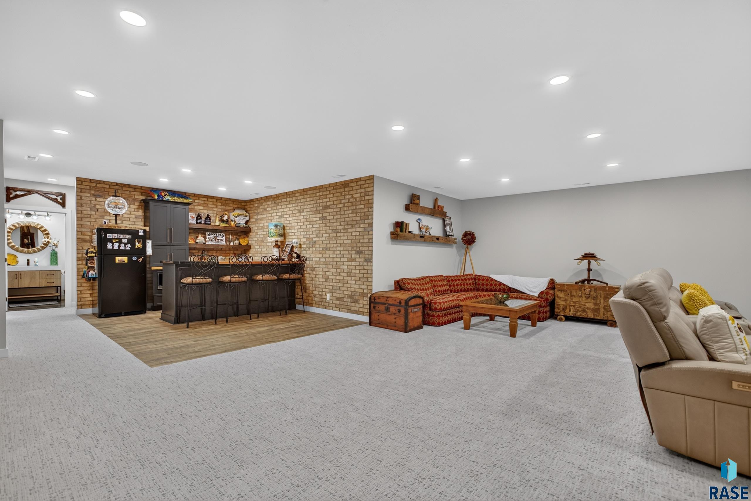 5504 Morningside Cir, Sioux Falls