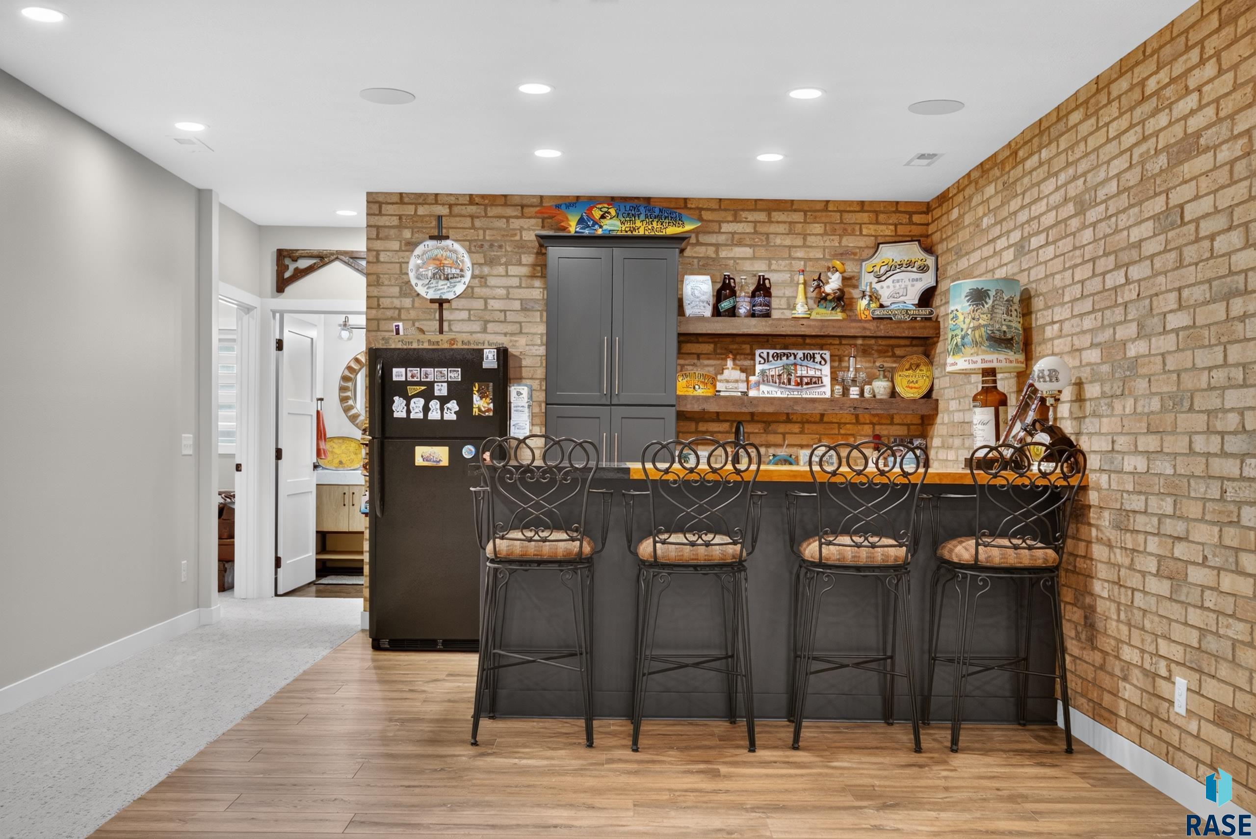 5504 Morningside Cir, Sioux Falls