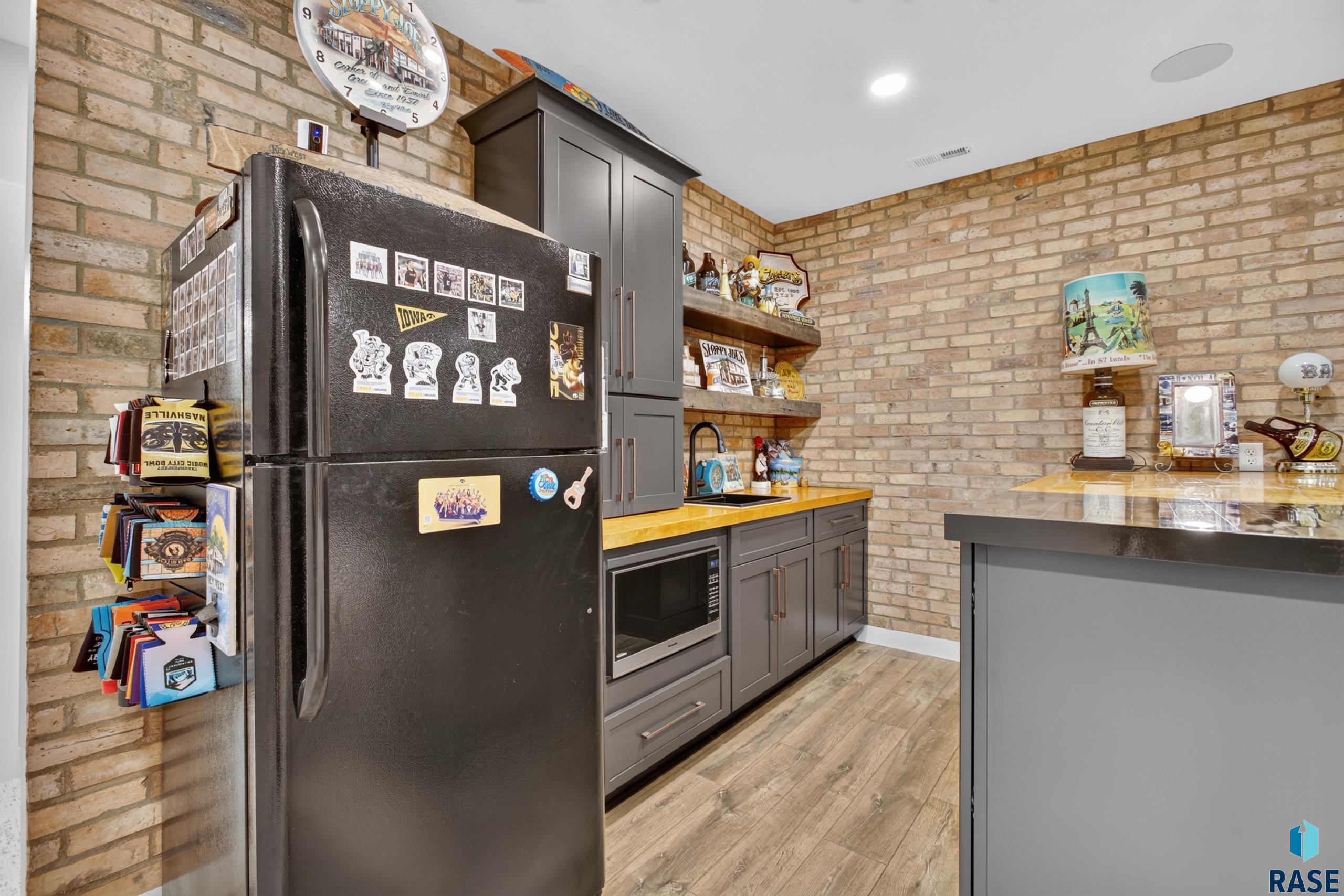 5504 Morningside Cir, Sioux Falls