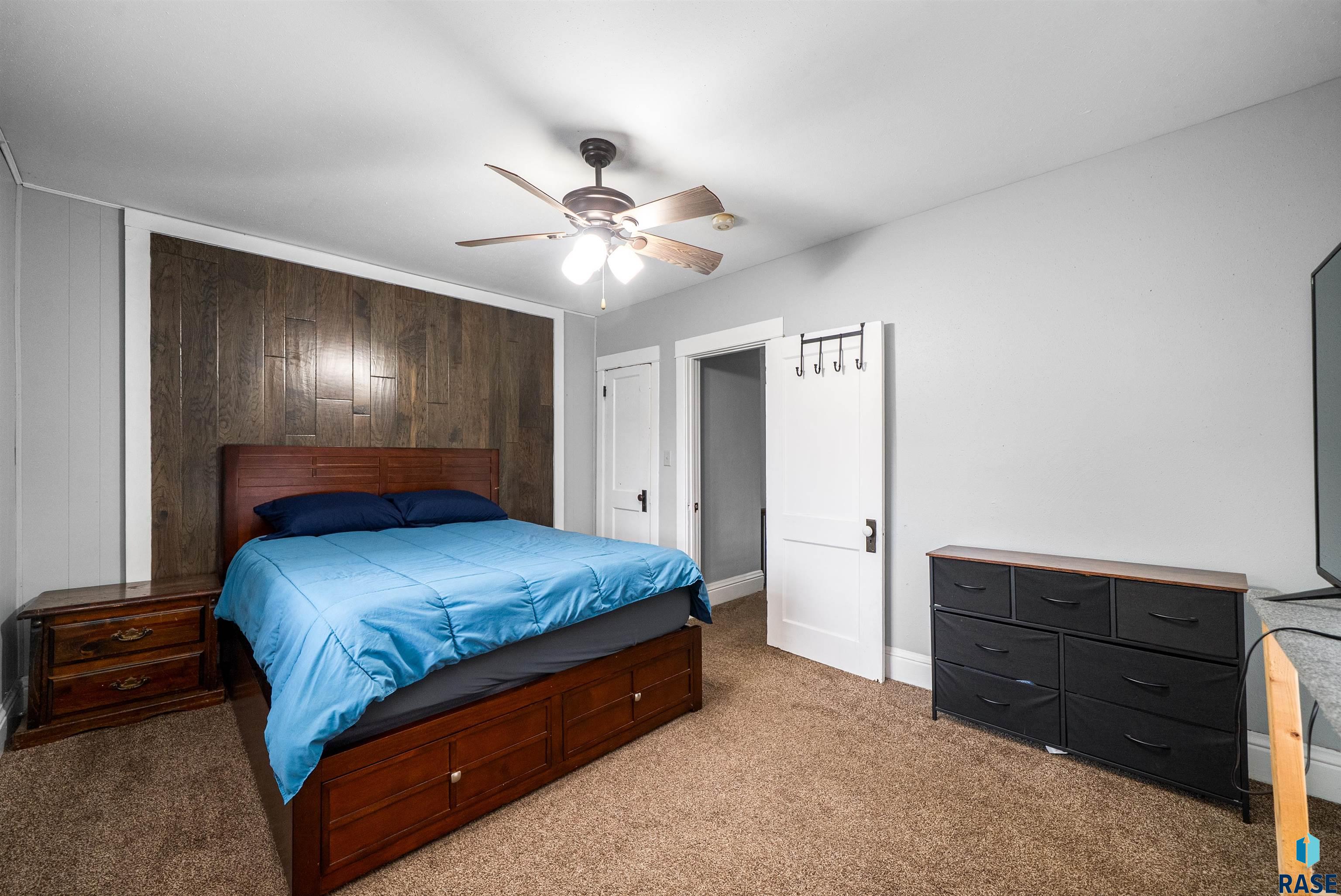 3809 3811 Hawthorne Ave, Sioux Falls