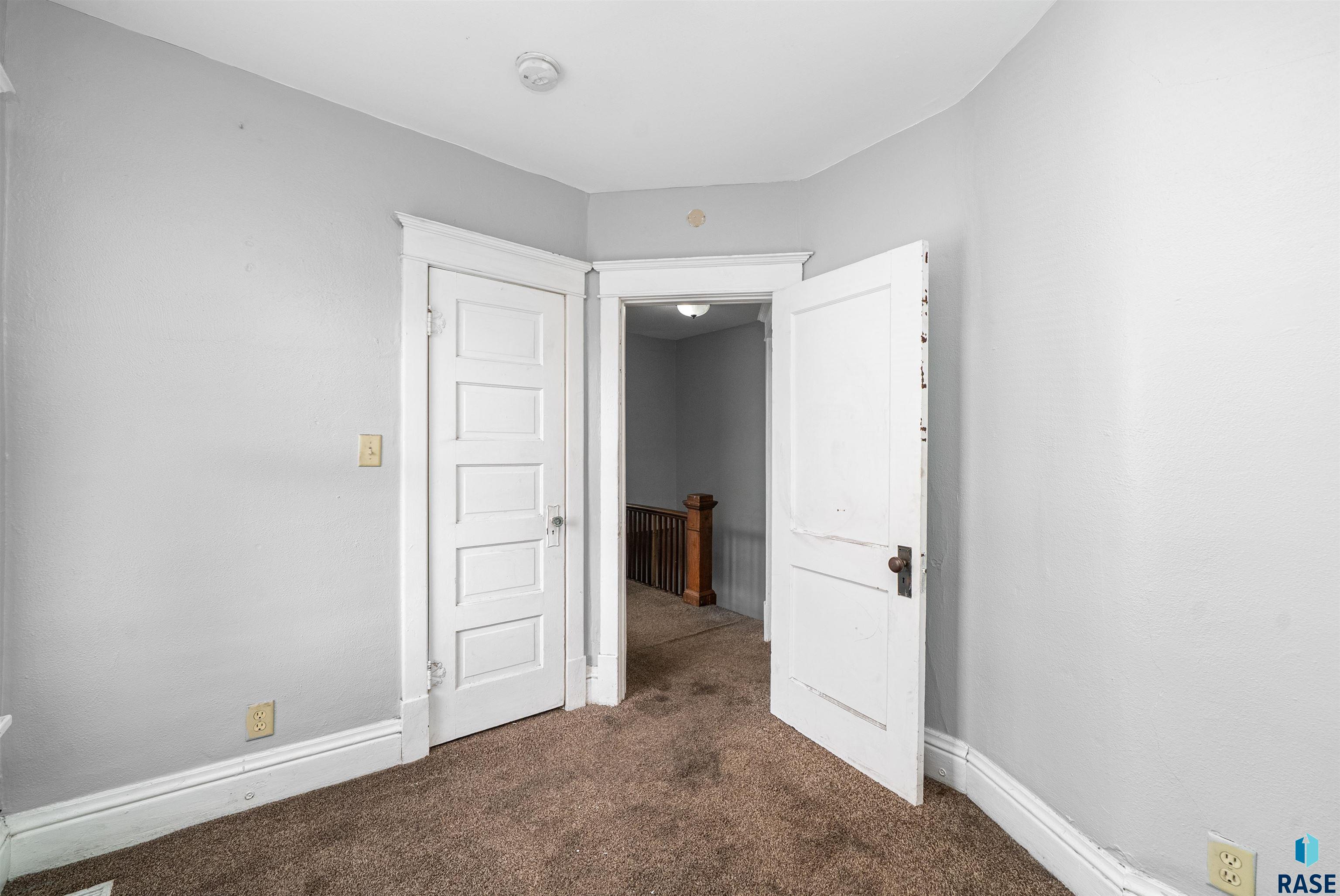 3809 3811 Hawthorne Ave, Sioux Falls