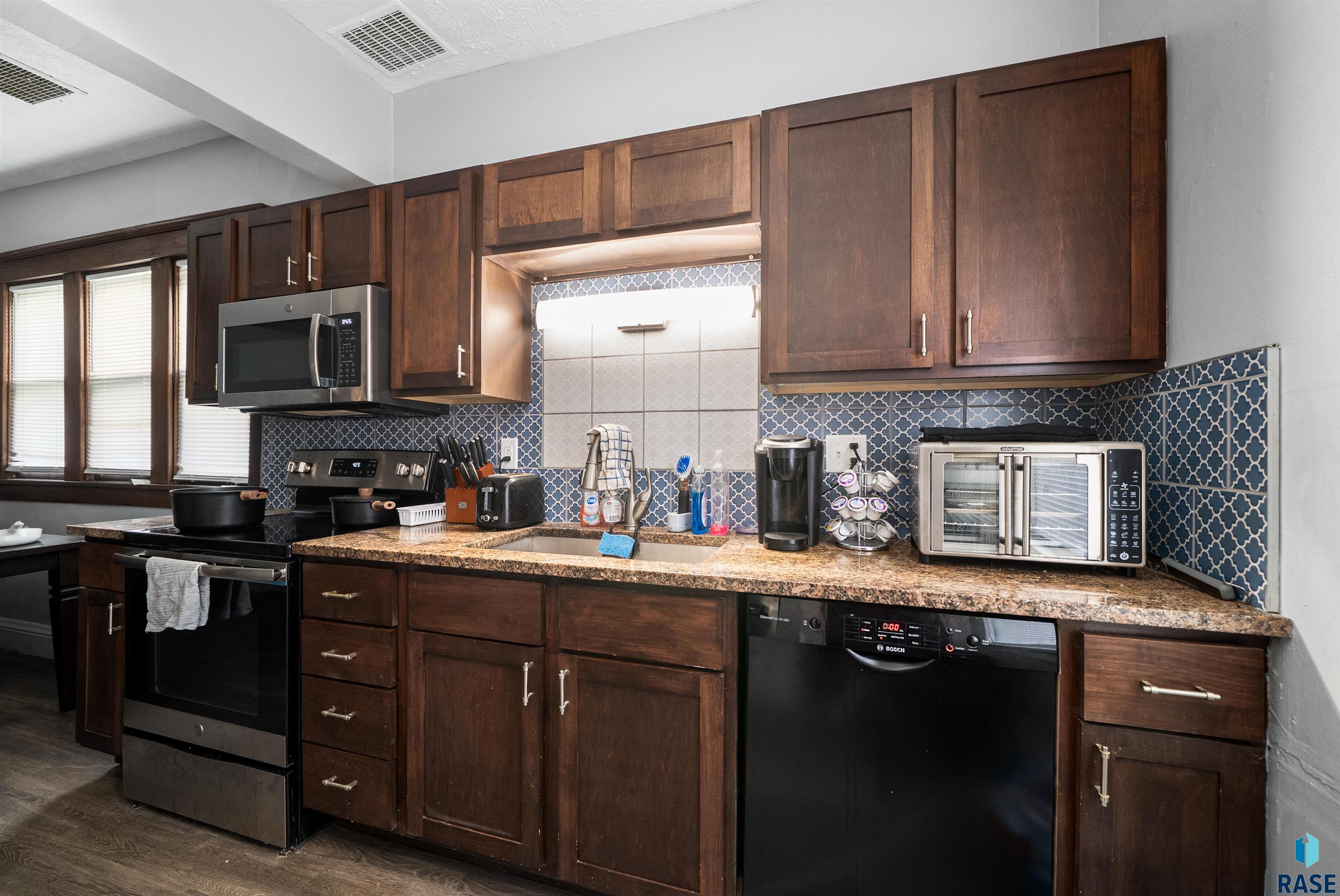 3809 3811 Hawthorne Ave, Sioux Falls