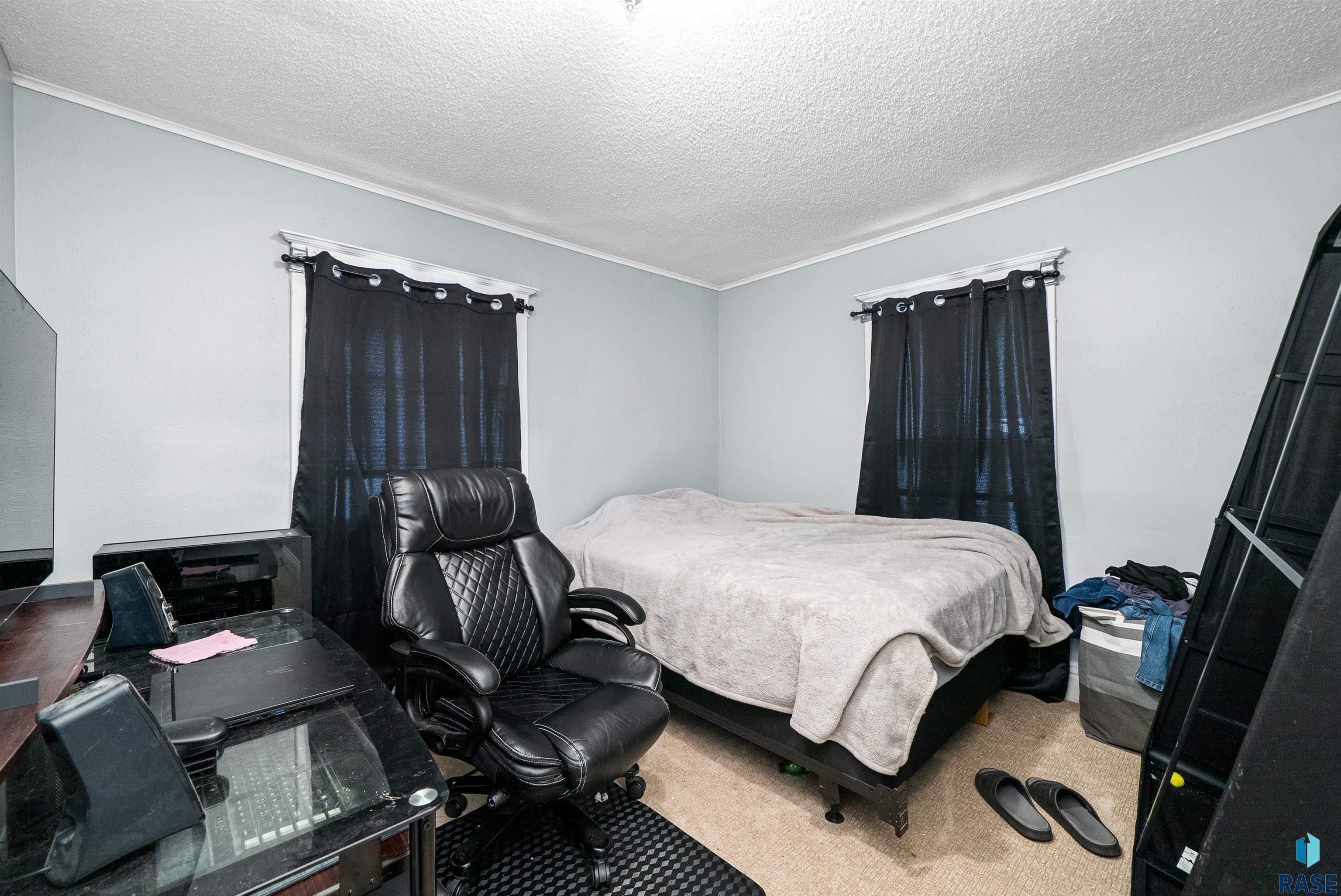 3809 3811 Hawthorne Ave, Sioux Falls