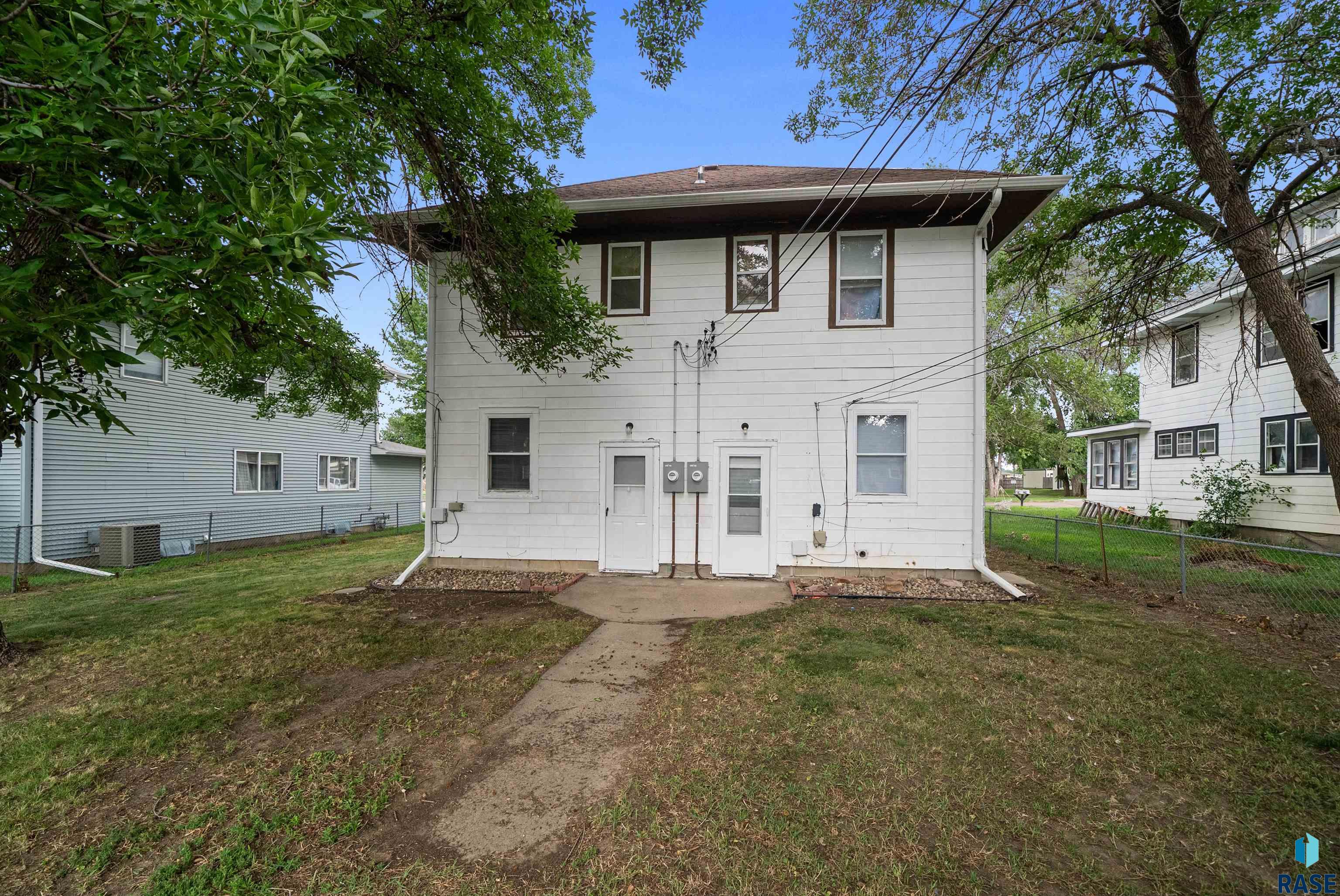 3809 3811 Hawthorne Ave, Sioux Falls
