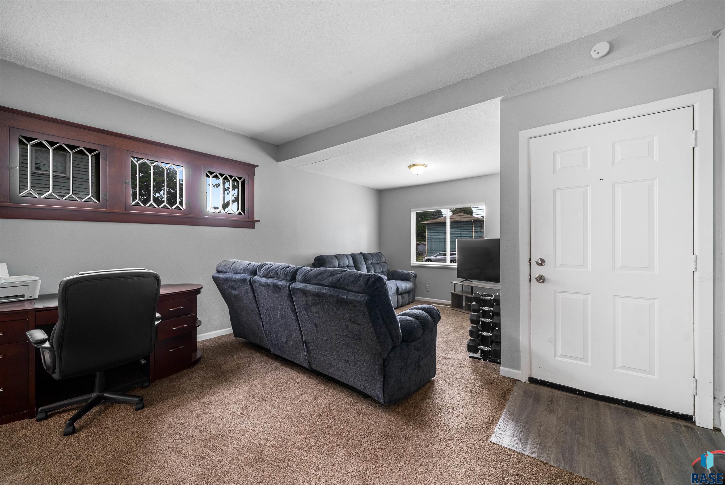 3809 3811 Hawthorne Ave, Sioux Falls