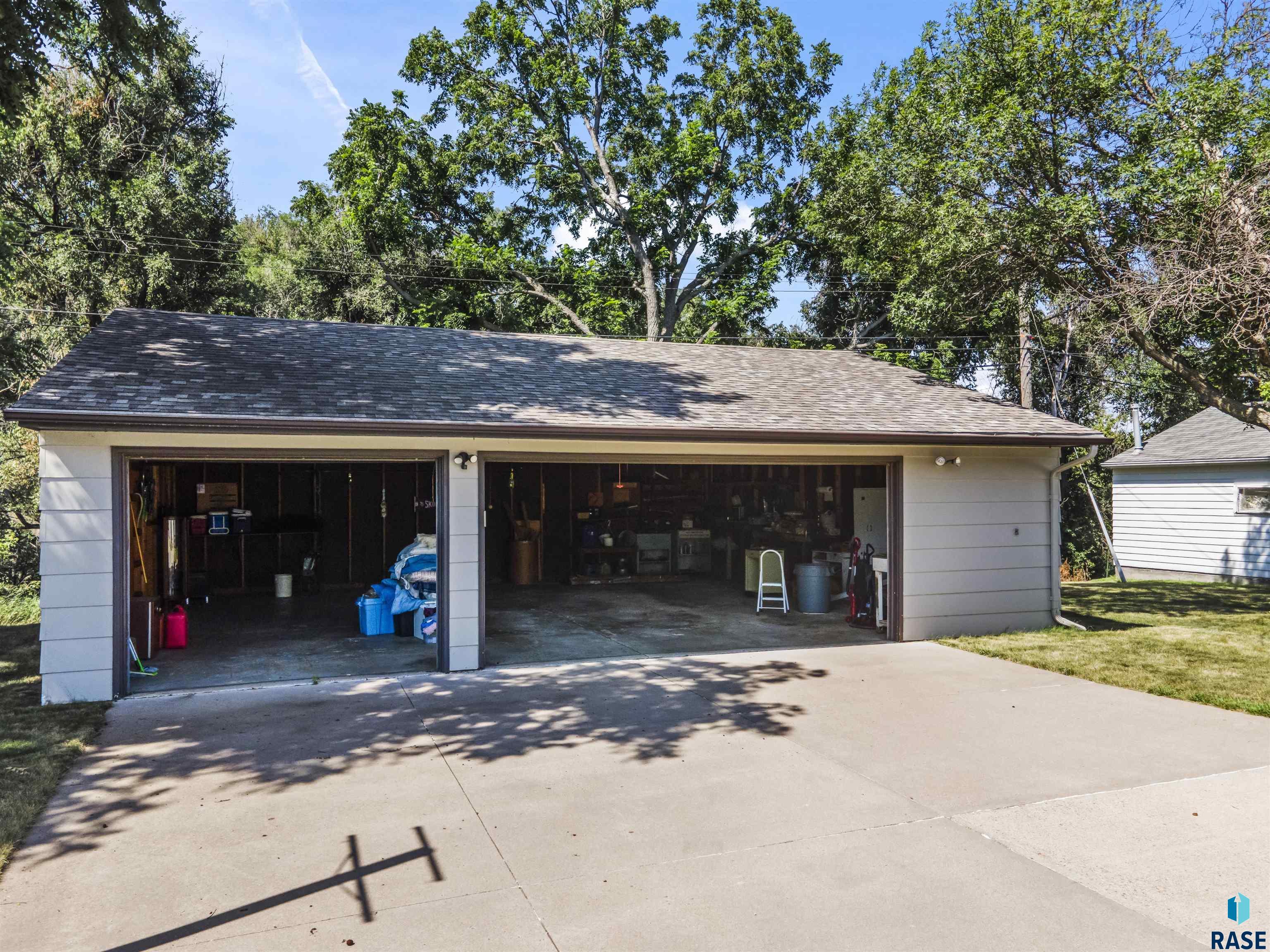 709 Leadale Ave, Sioux Falls