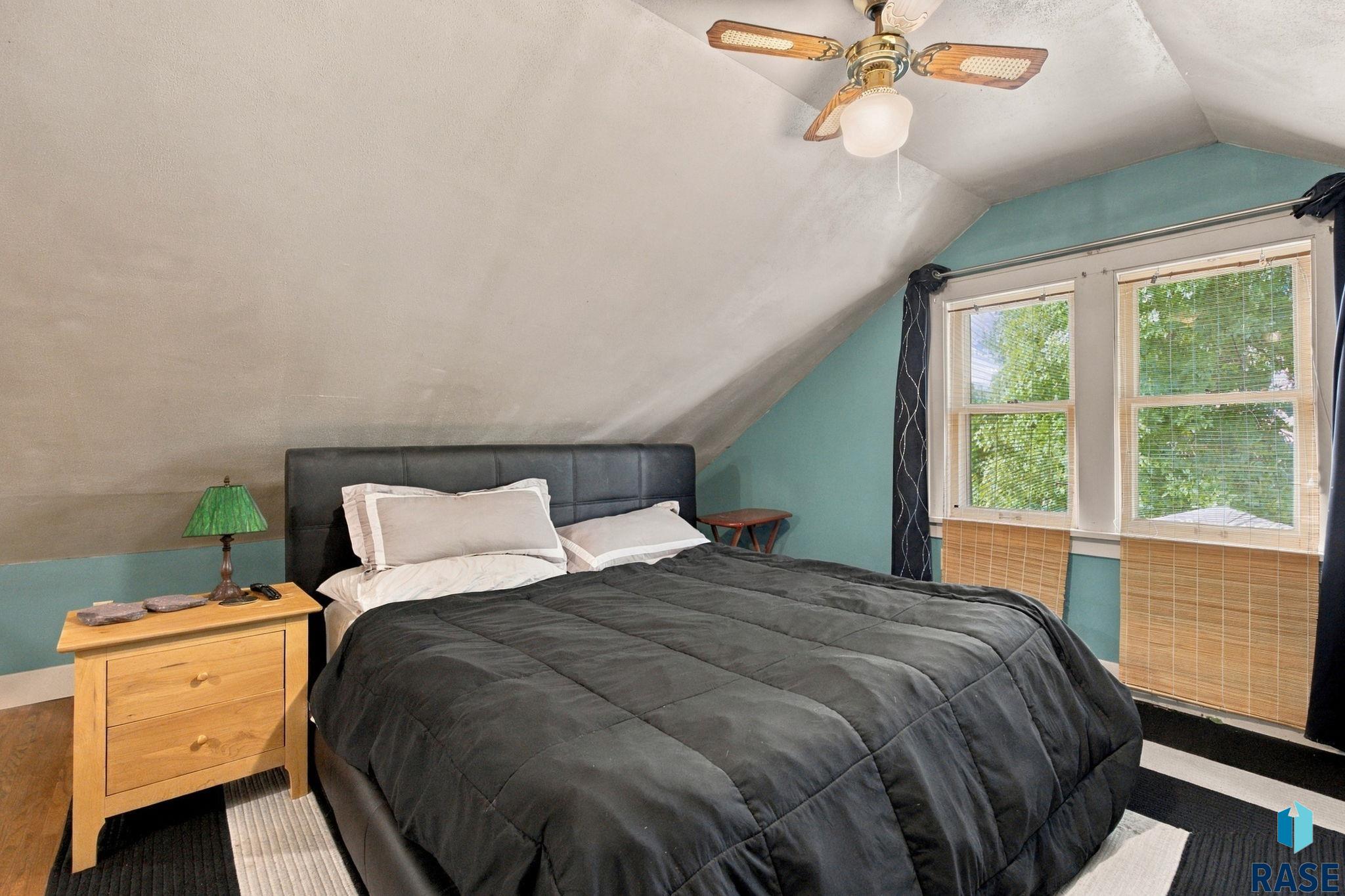 1408 Summit Ave, Sioux Falls