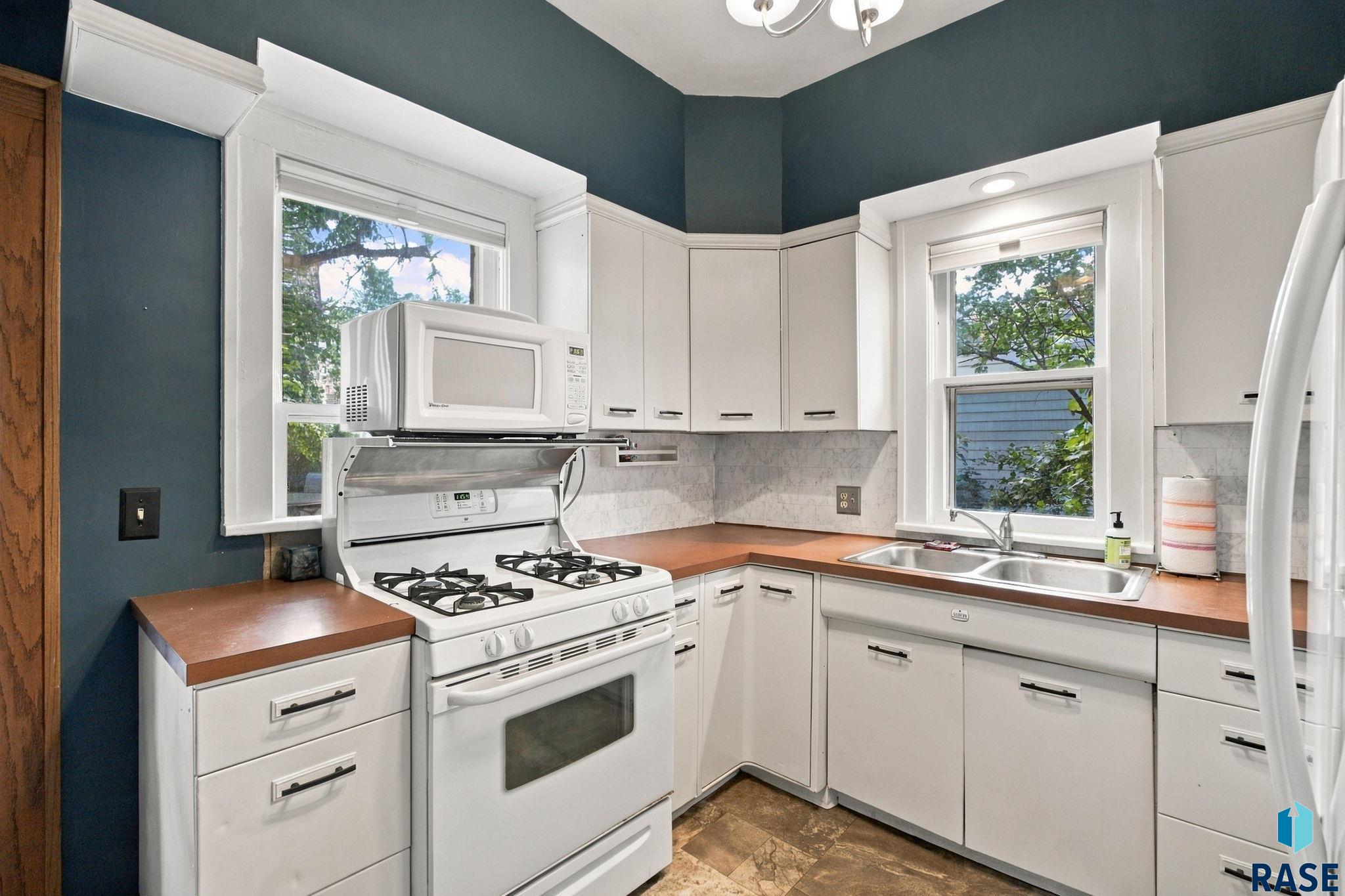 1408 Summit Ave, Sioux Falls