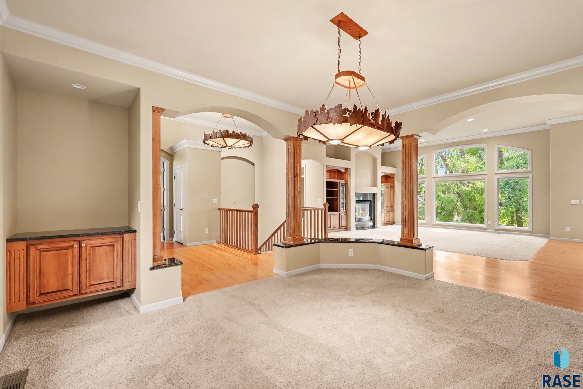 5800 Deer Park Dr, Sioux Falls