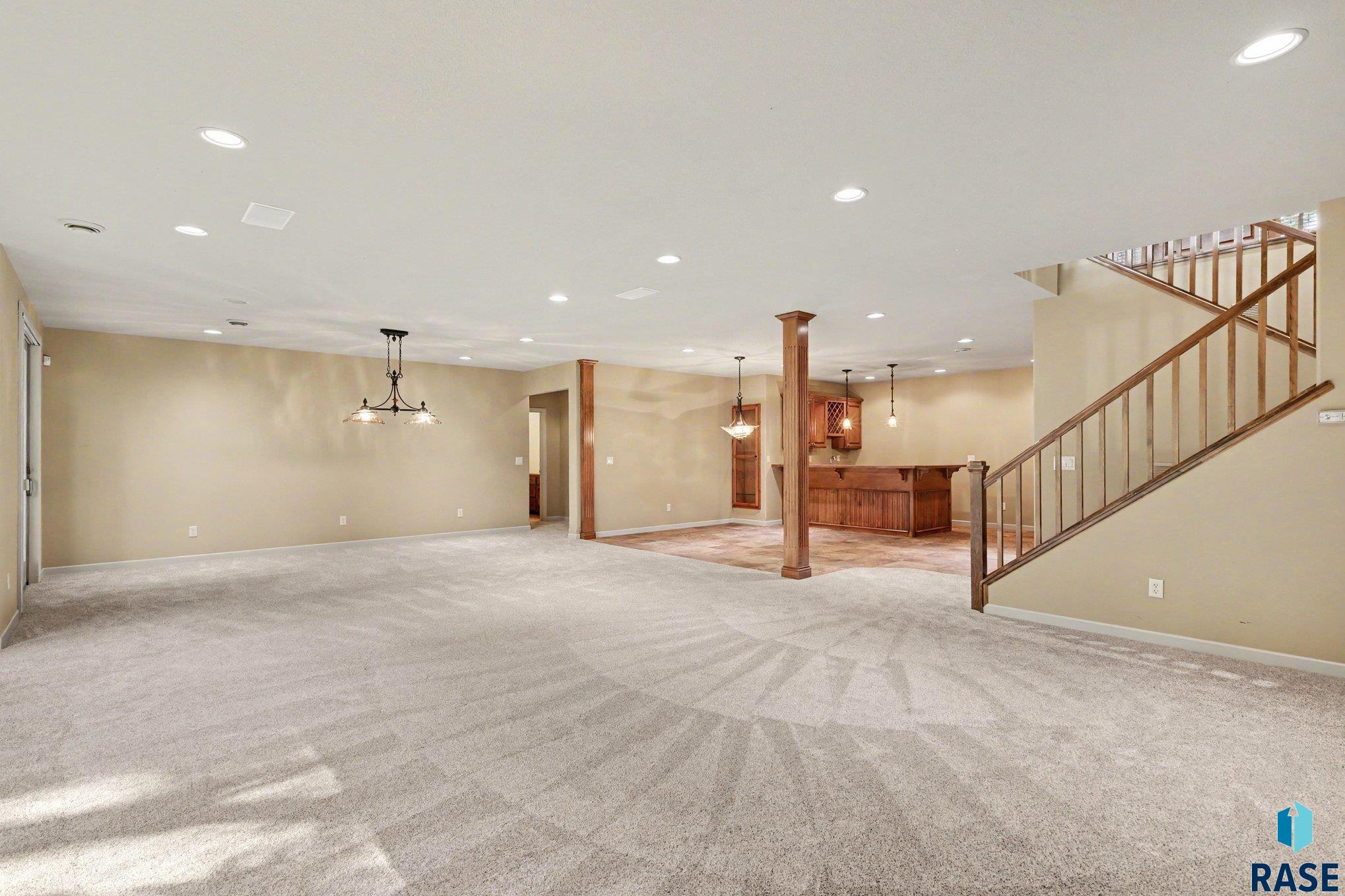 5800 Deer Park Dr, Sioux Falls