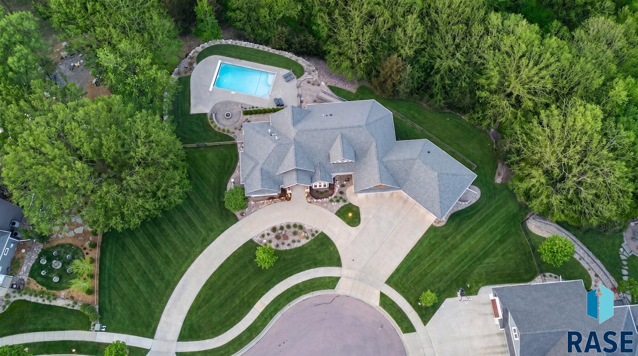 9004 E Torrey Pine Cir, Sioux Falls