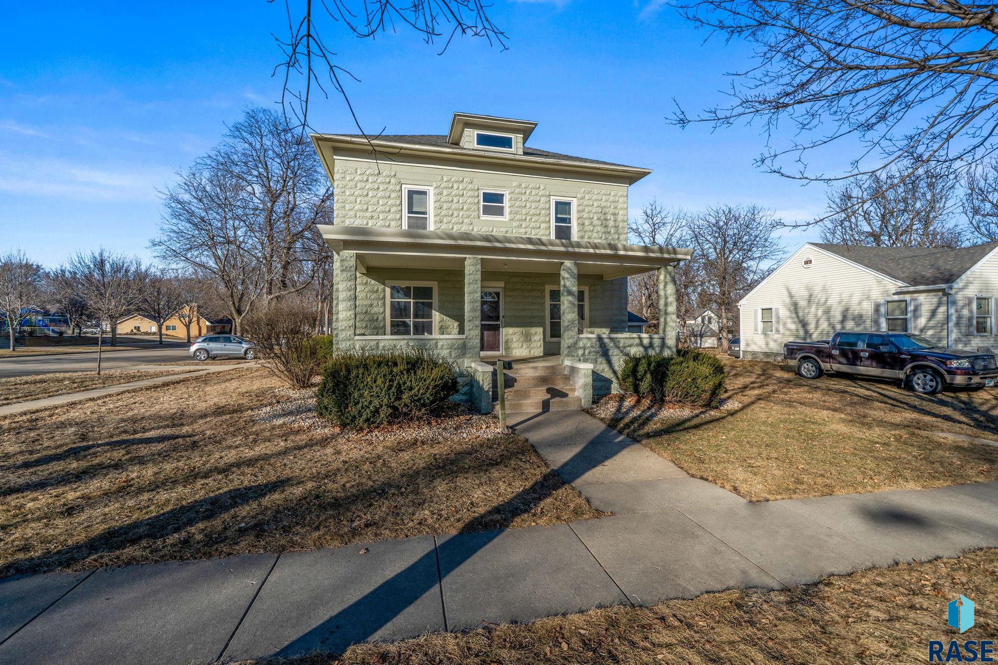201 E Adams Ave, Luverne
