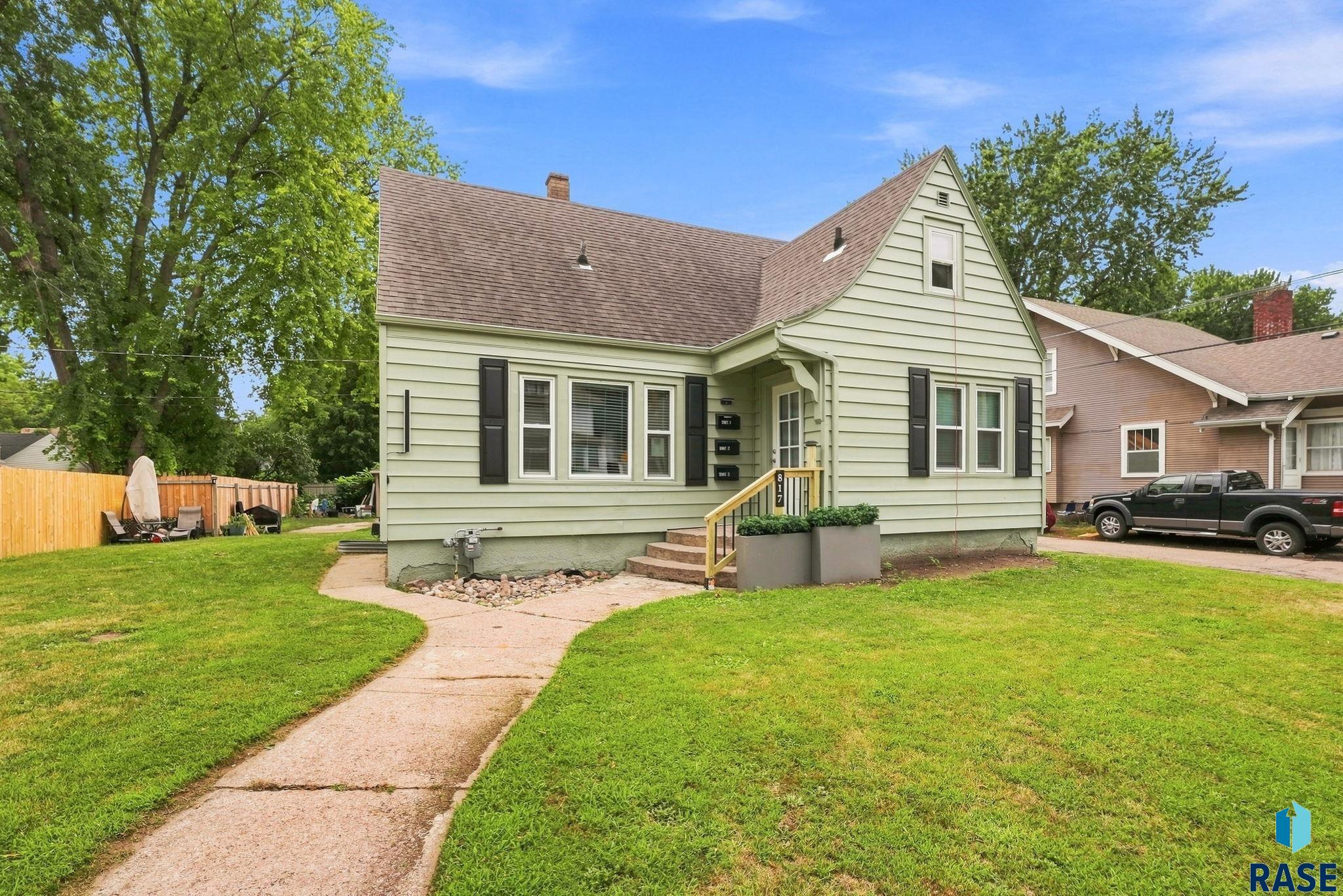 817 15th St, Sioux Falls