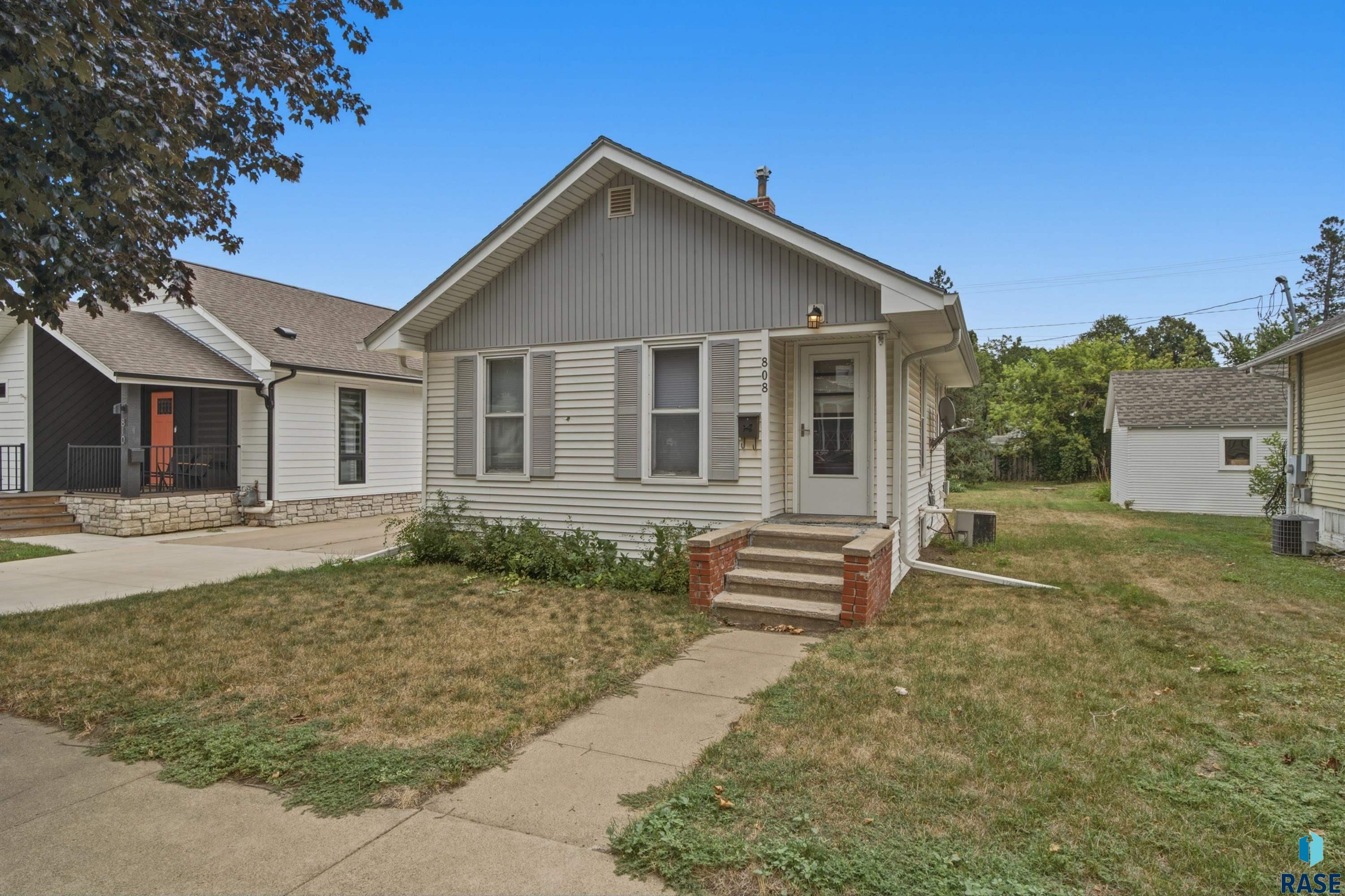 808 N Prairie Ave, Sioux Falls