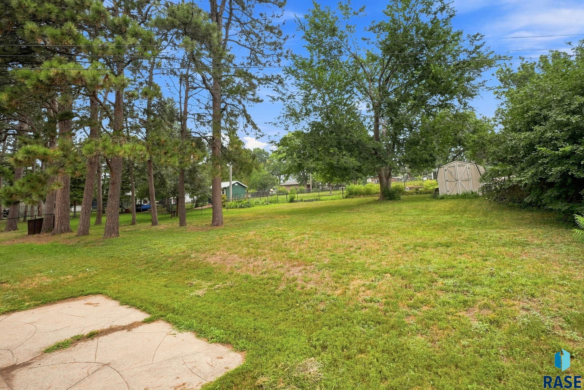 104 5th St, Dell Rapids