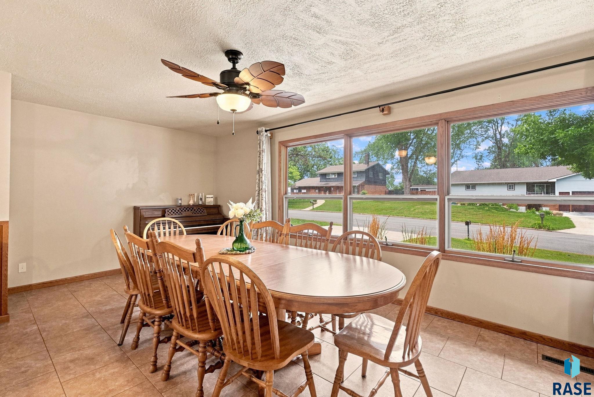 104 5th St, Dell Rapids