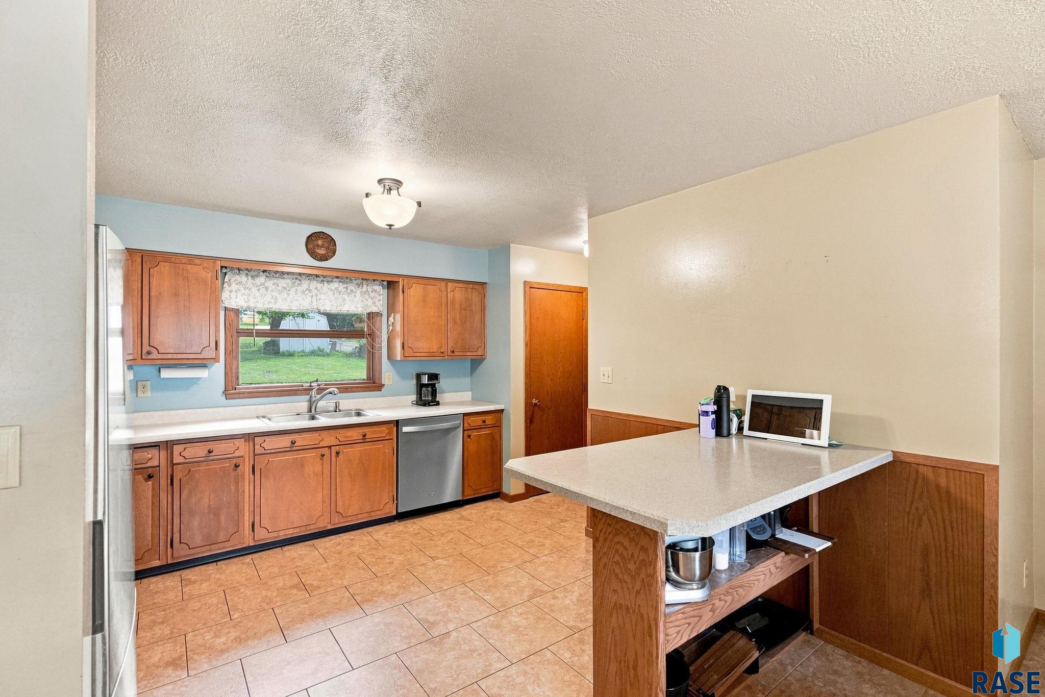 104 5th St, Dell Rapids