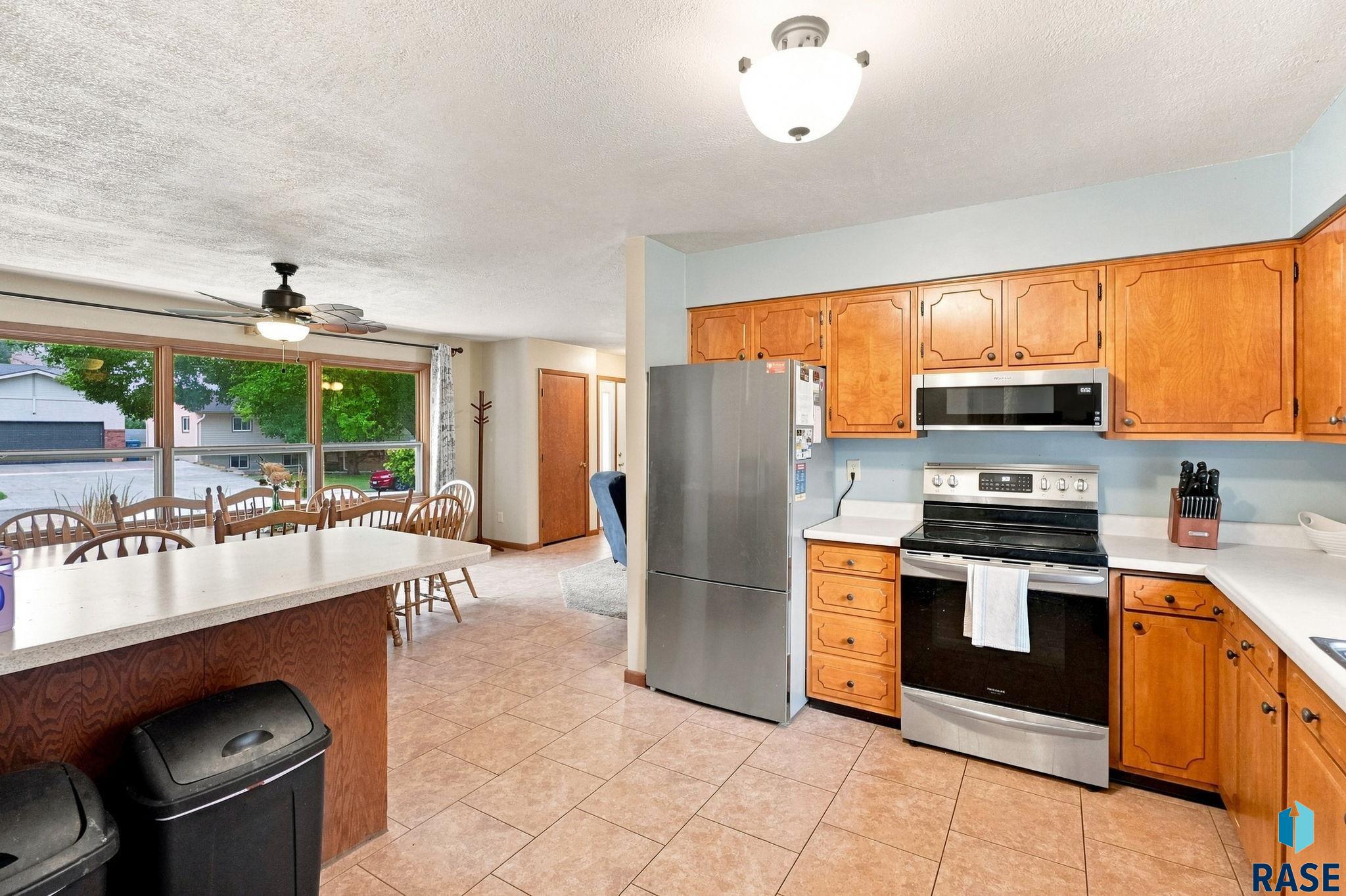 104 5th St, Dell Rapids
