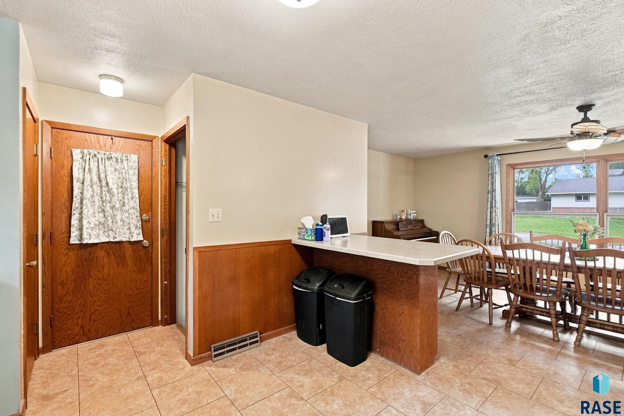 104 5th St, Dell Rapids