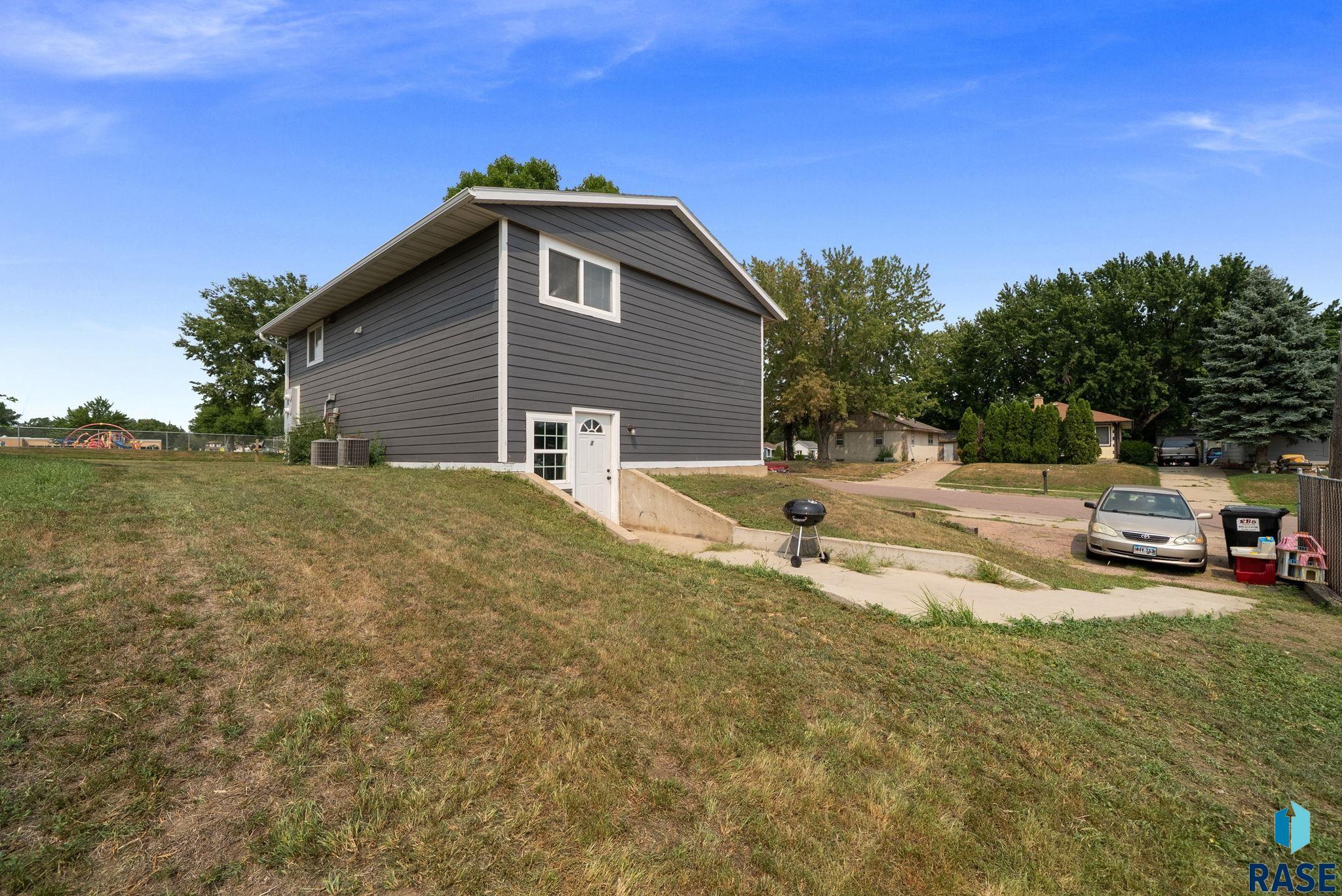 1409 Blauvelt Ave, Sioux Falls