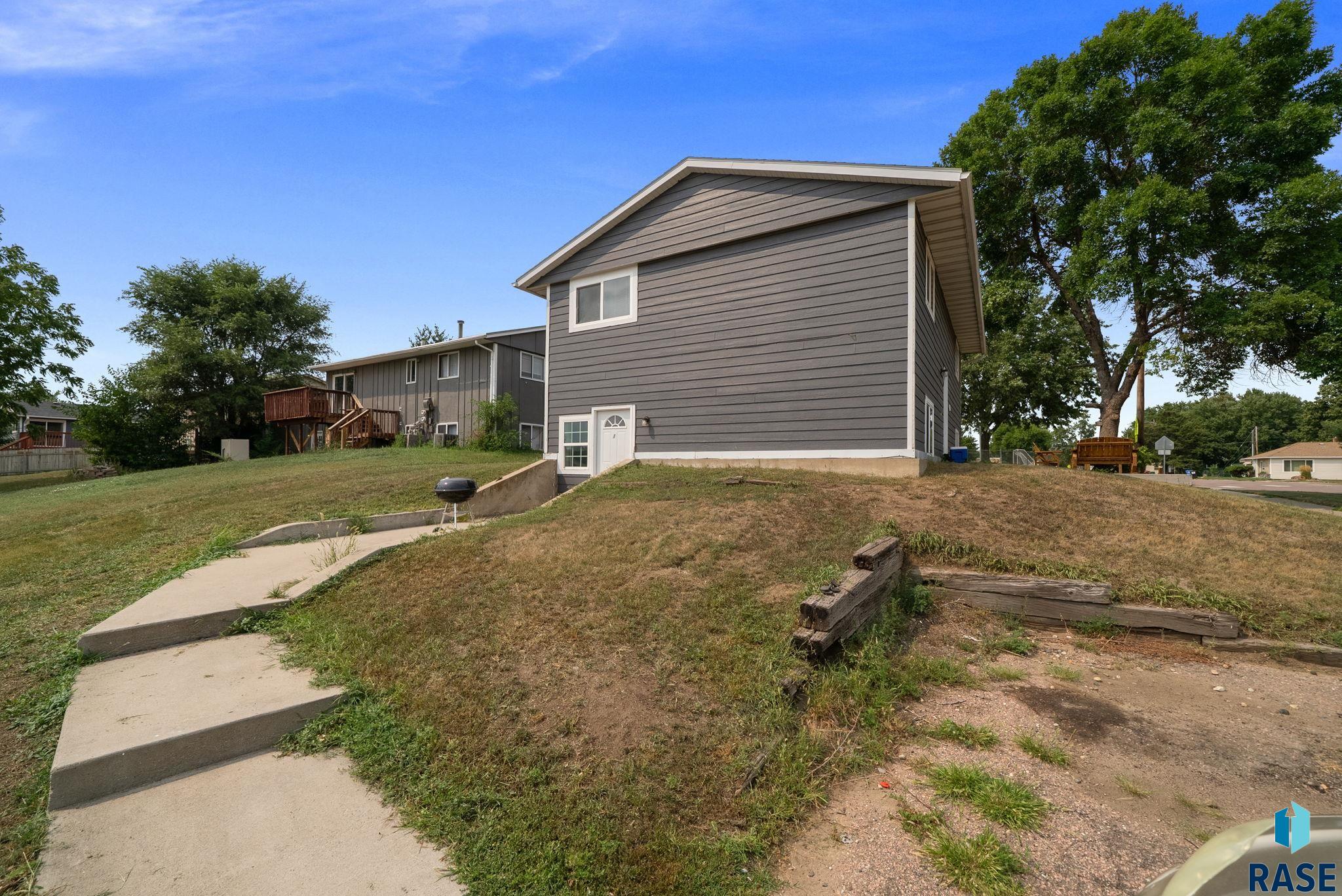 1409 Blauvelt Ave, Sioux Falls