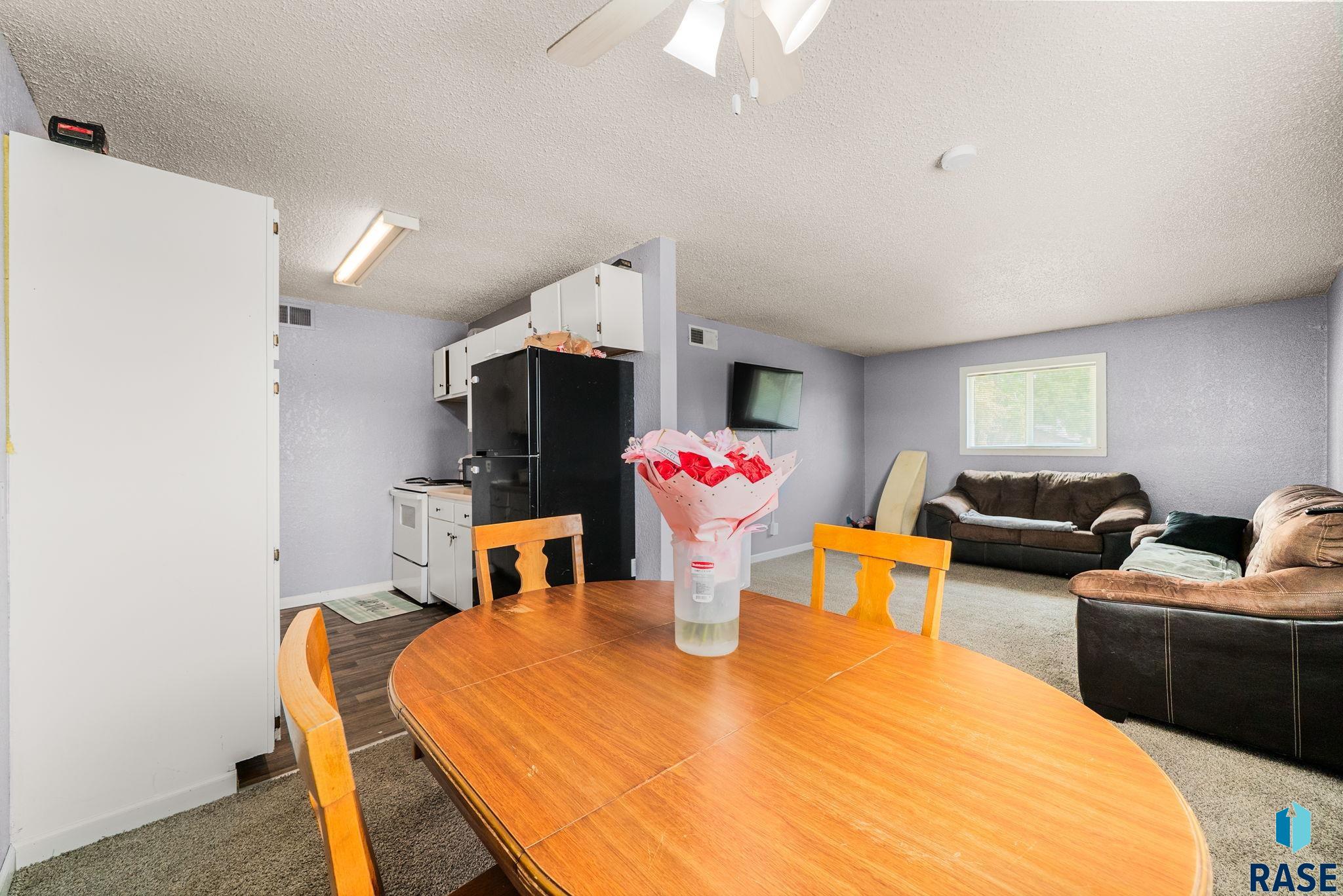 1409 Blauvelt Ave, Sioux Falls