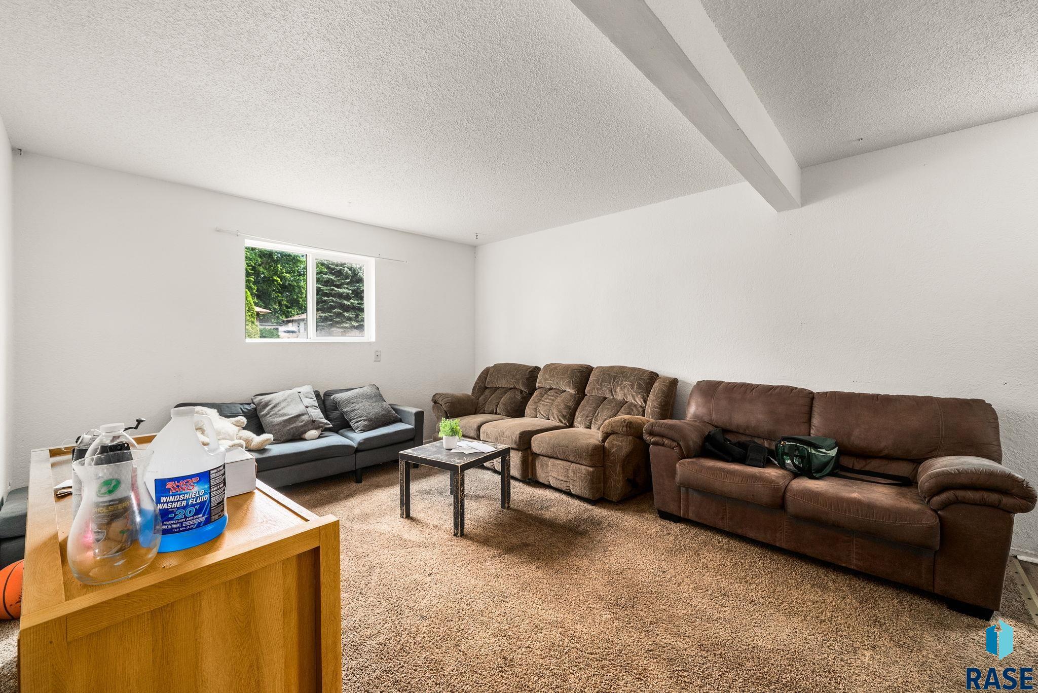 1409 Blauvelt Ave, Sioux Falls