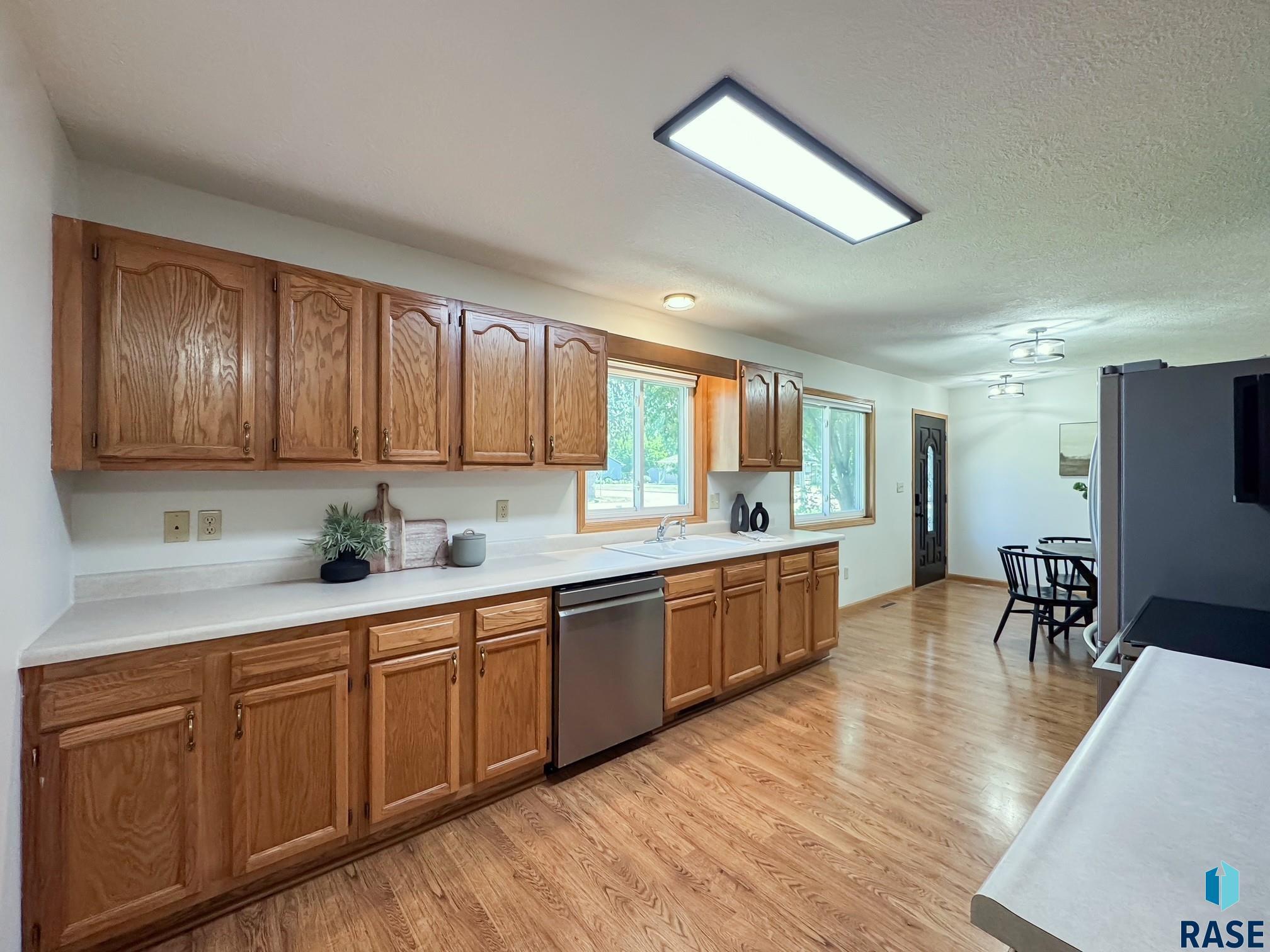 221 E 5th Ave