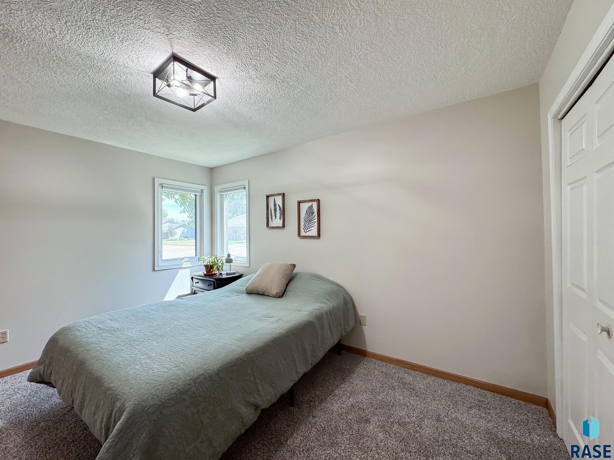 221 E 5th Ave