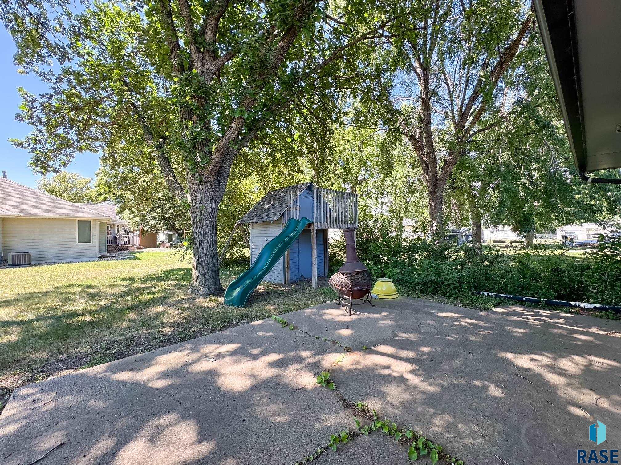221 E 5th Ave