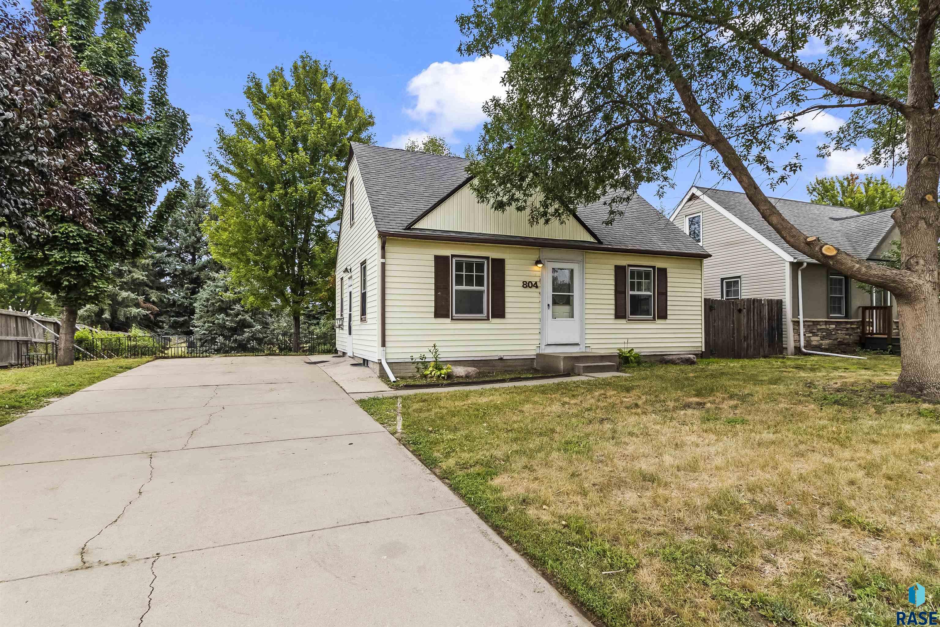 804 E Presentation St, Sioux Falls