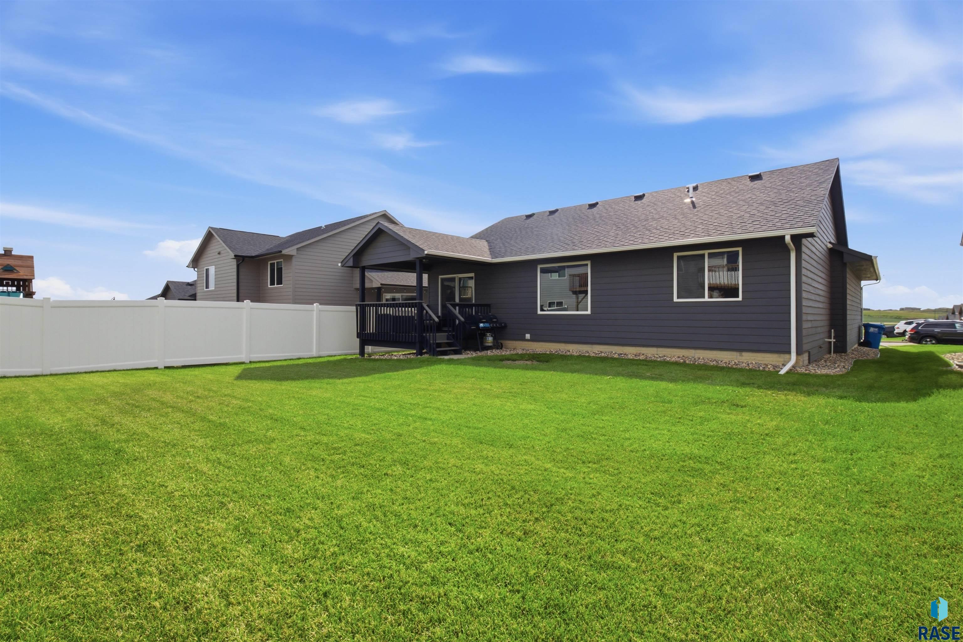 1900 Concord Dr, Sioux Falls