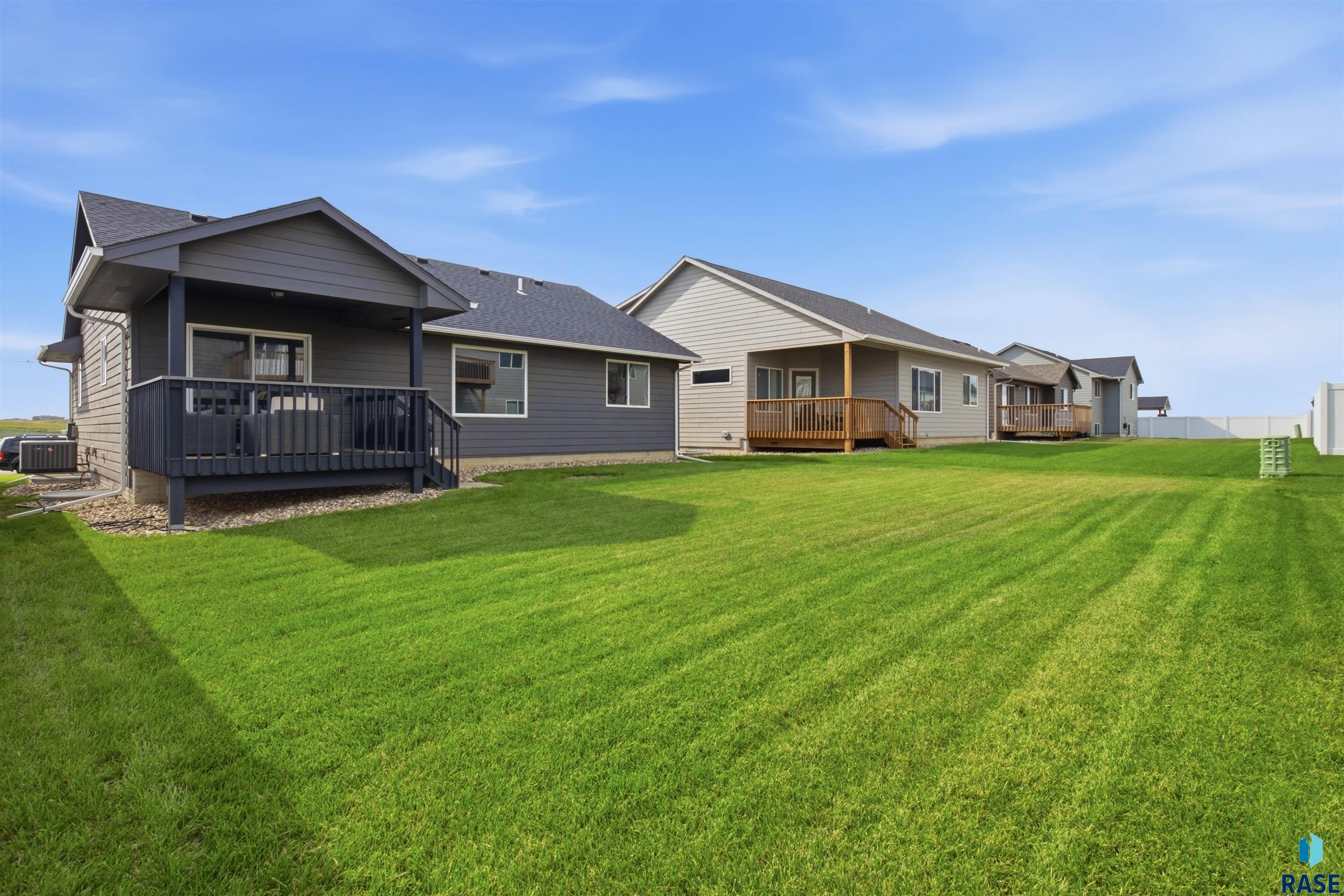 1900 Concord Dr, Sioux Falls