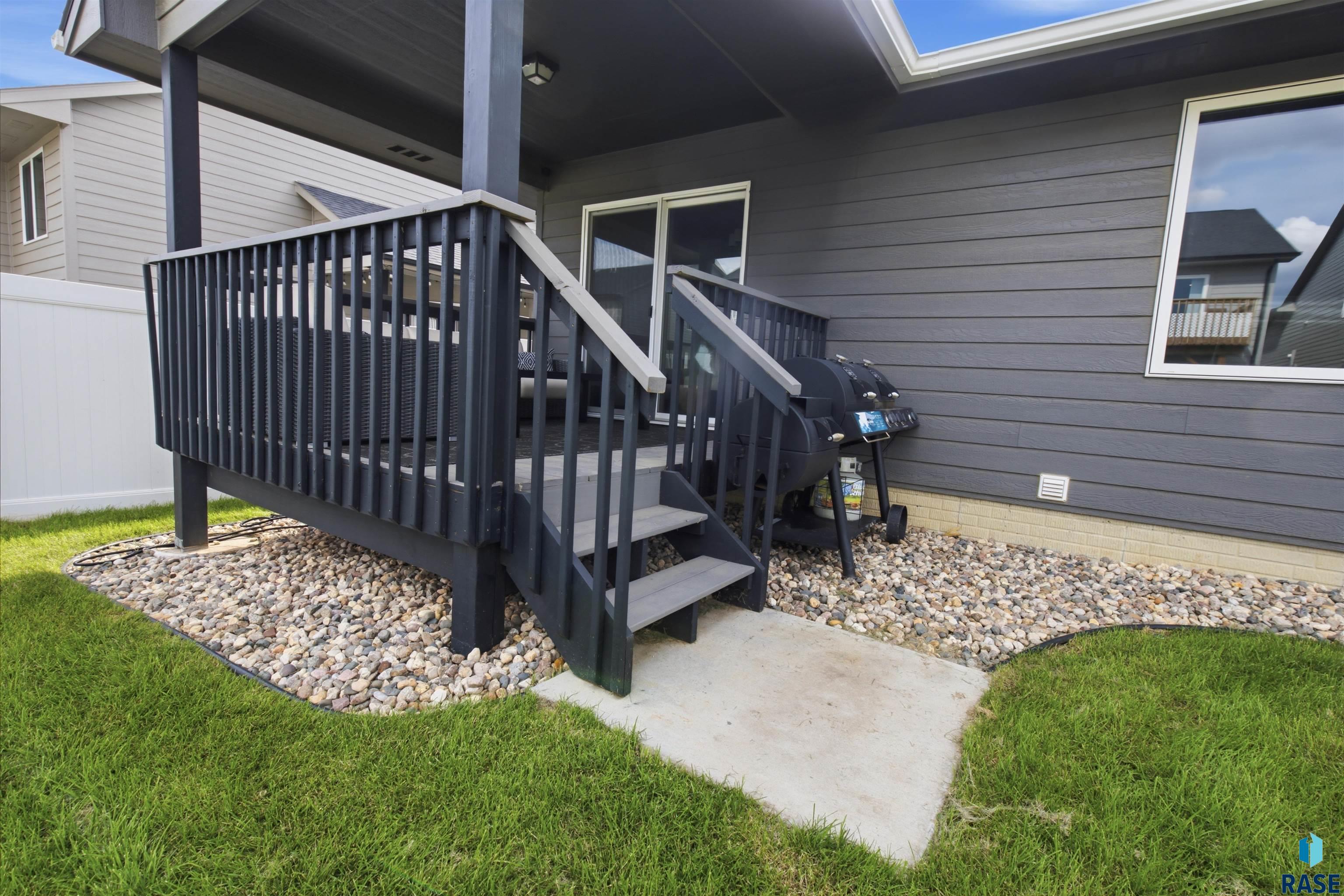 1900 Concord Dr, Sioux Falls