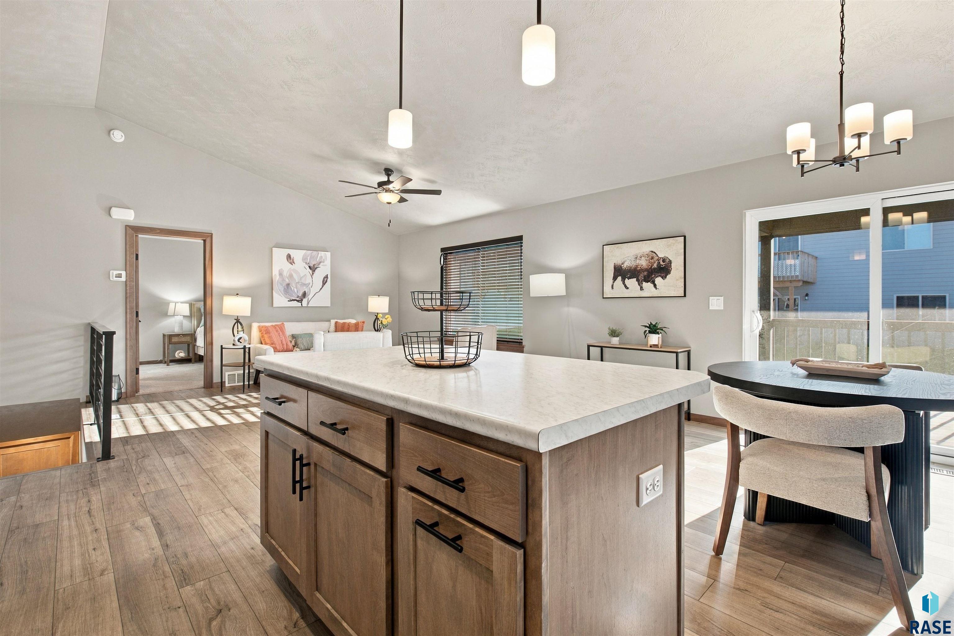 1900 Concord Dr, Sioux Falls