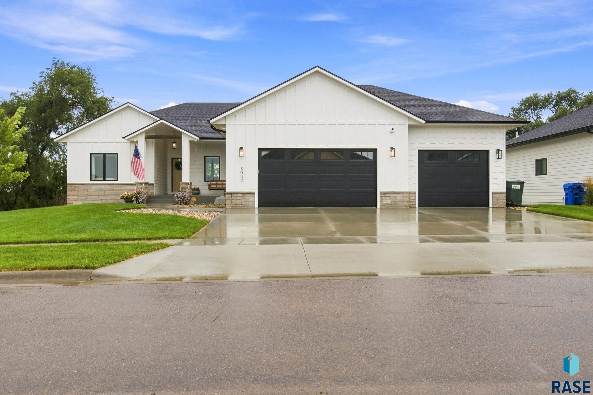 8032 E Norway Pine Trl, Sioux Falls