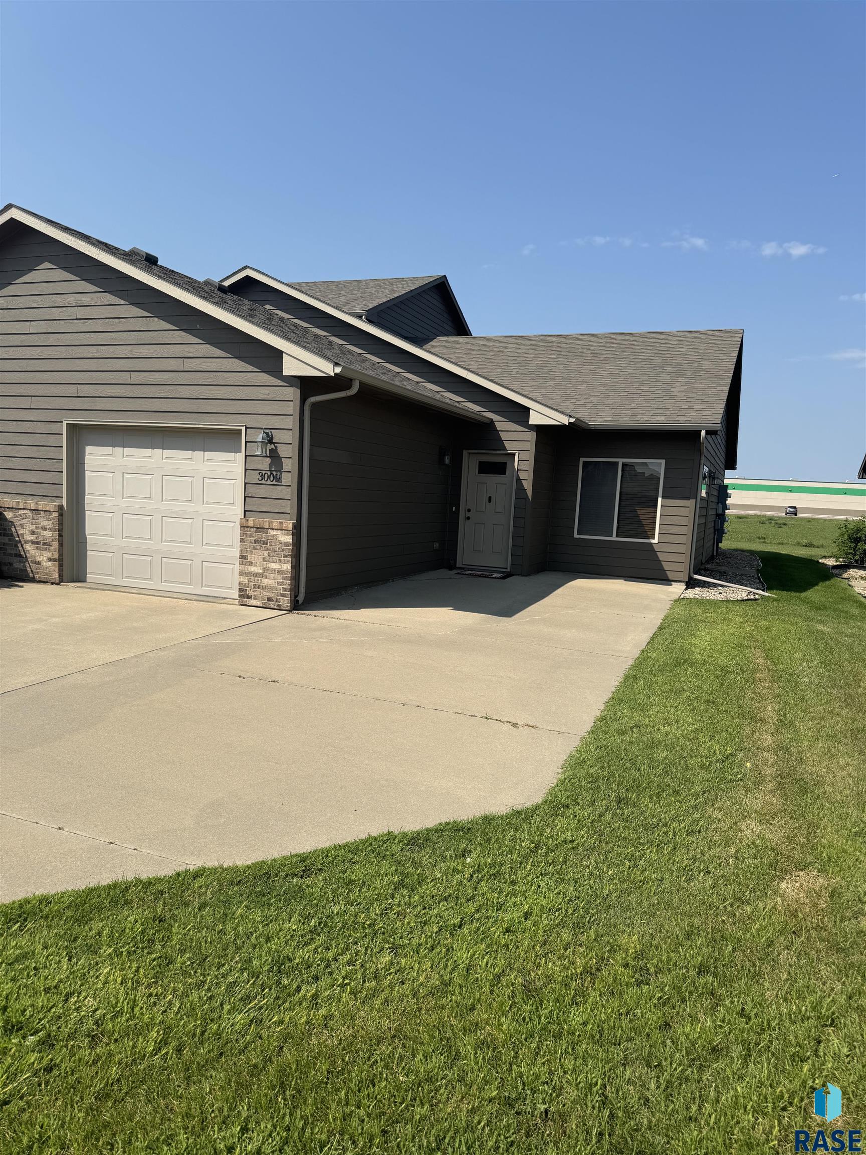 3009 S Purdue Ave, Sioux Falls