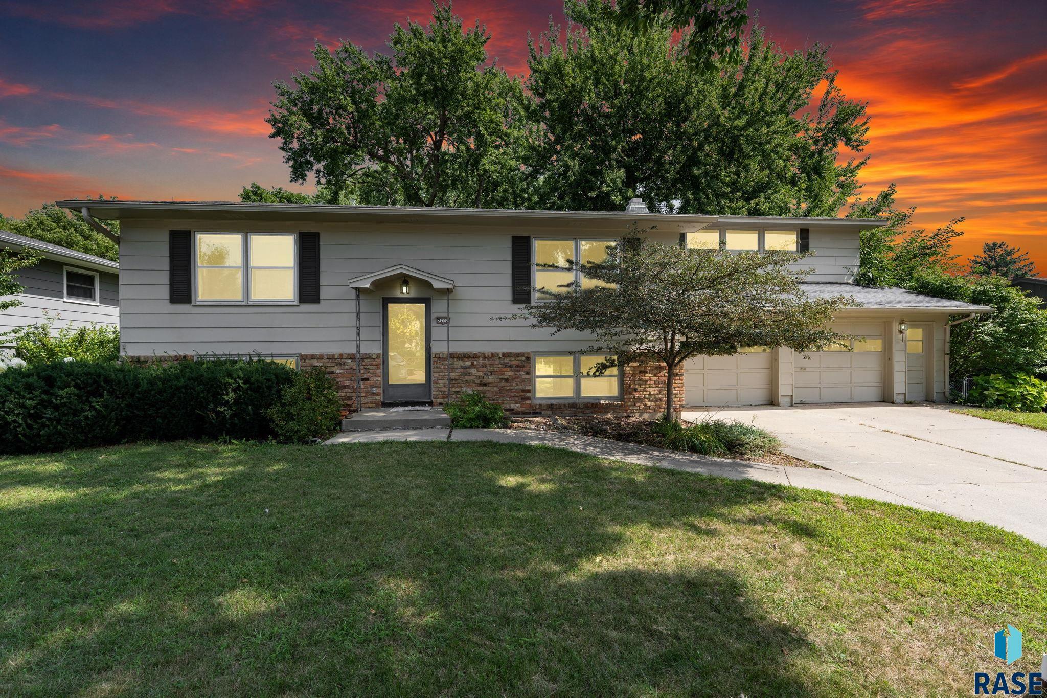 2708 S Garfield Ave, Sioux Falls