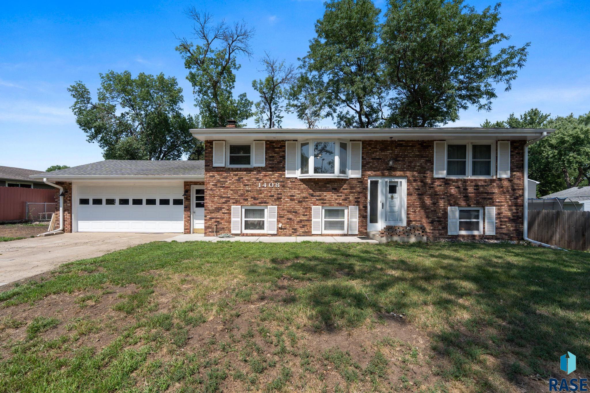 1408 E Sylvan Cir, Brandon