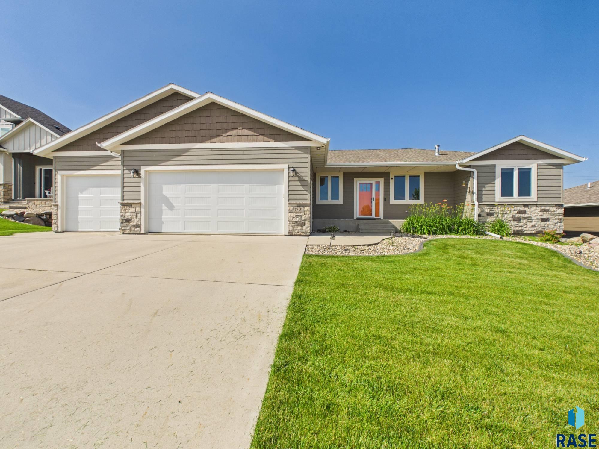 1701 W River Bend St, Brandon