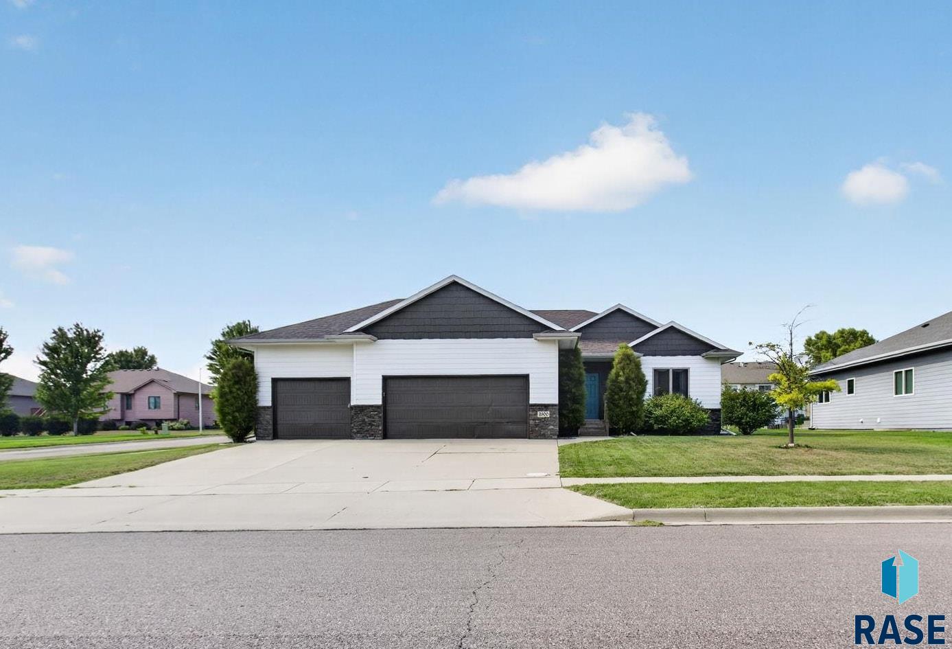 4900 Mangrove St, Sioux Falls