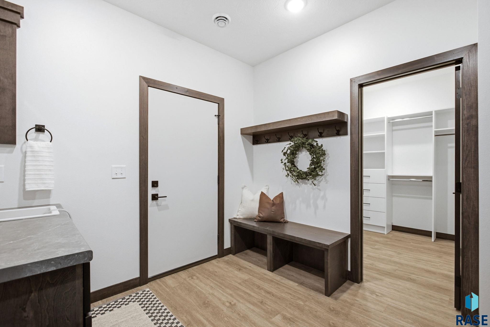 220 Ivy Rd, Tea