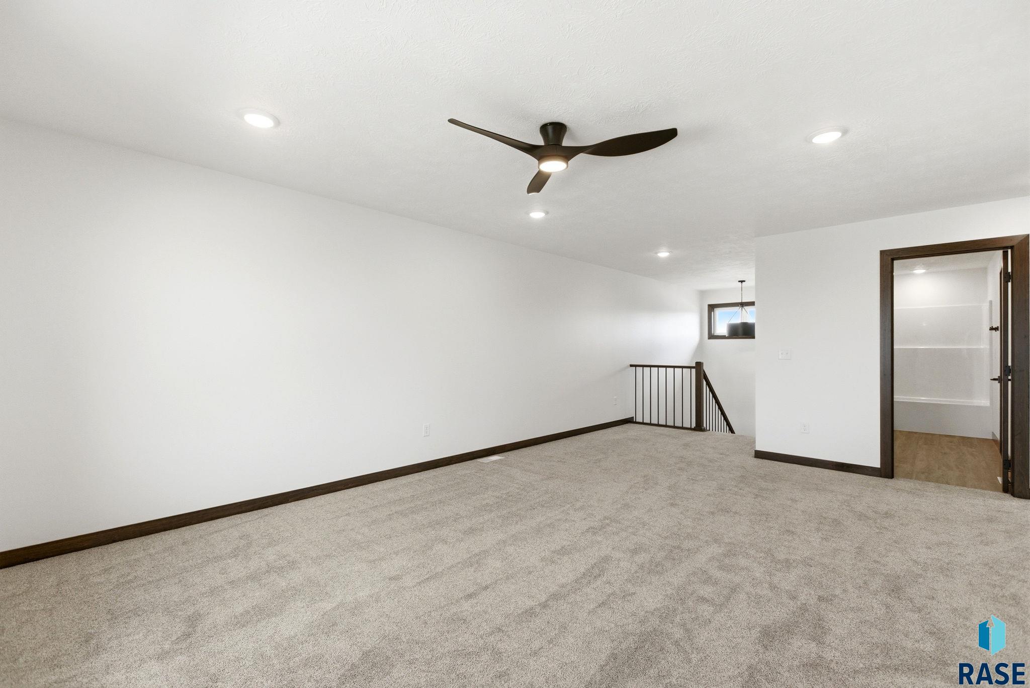 220 Ivy Rd, Tea