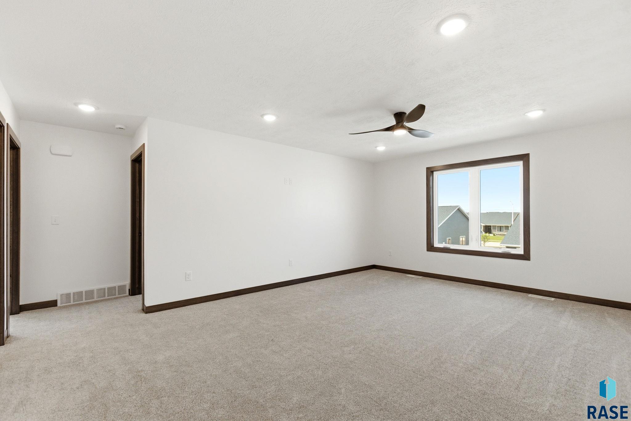 220 Ivy Rd, Tea